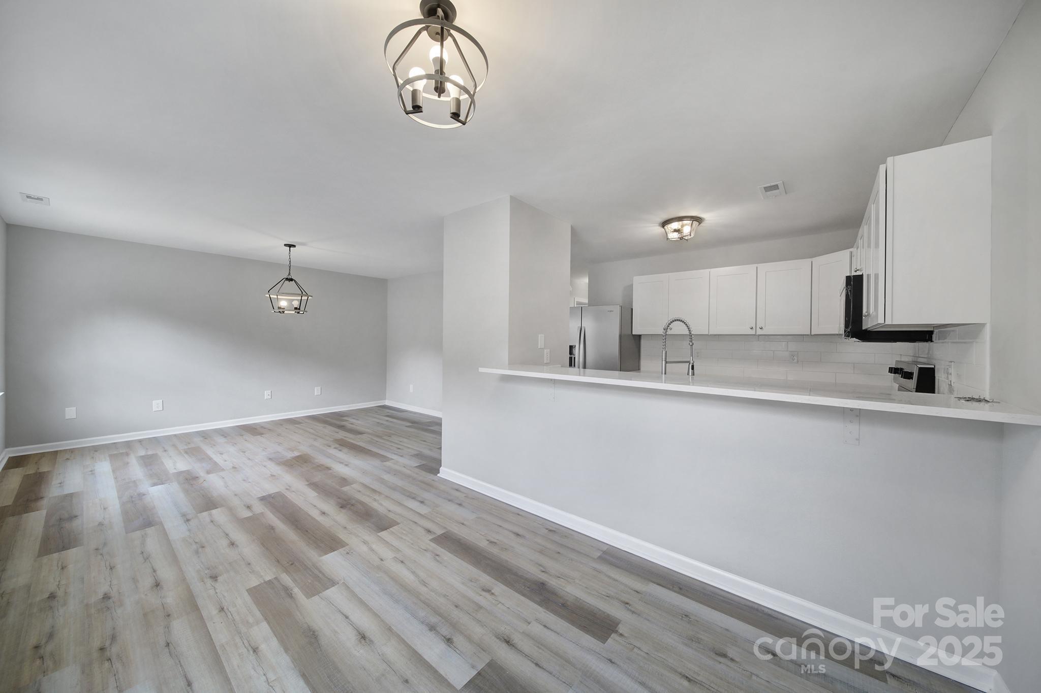 121 Settlemyre Place