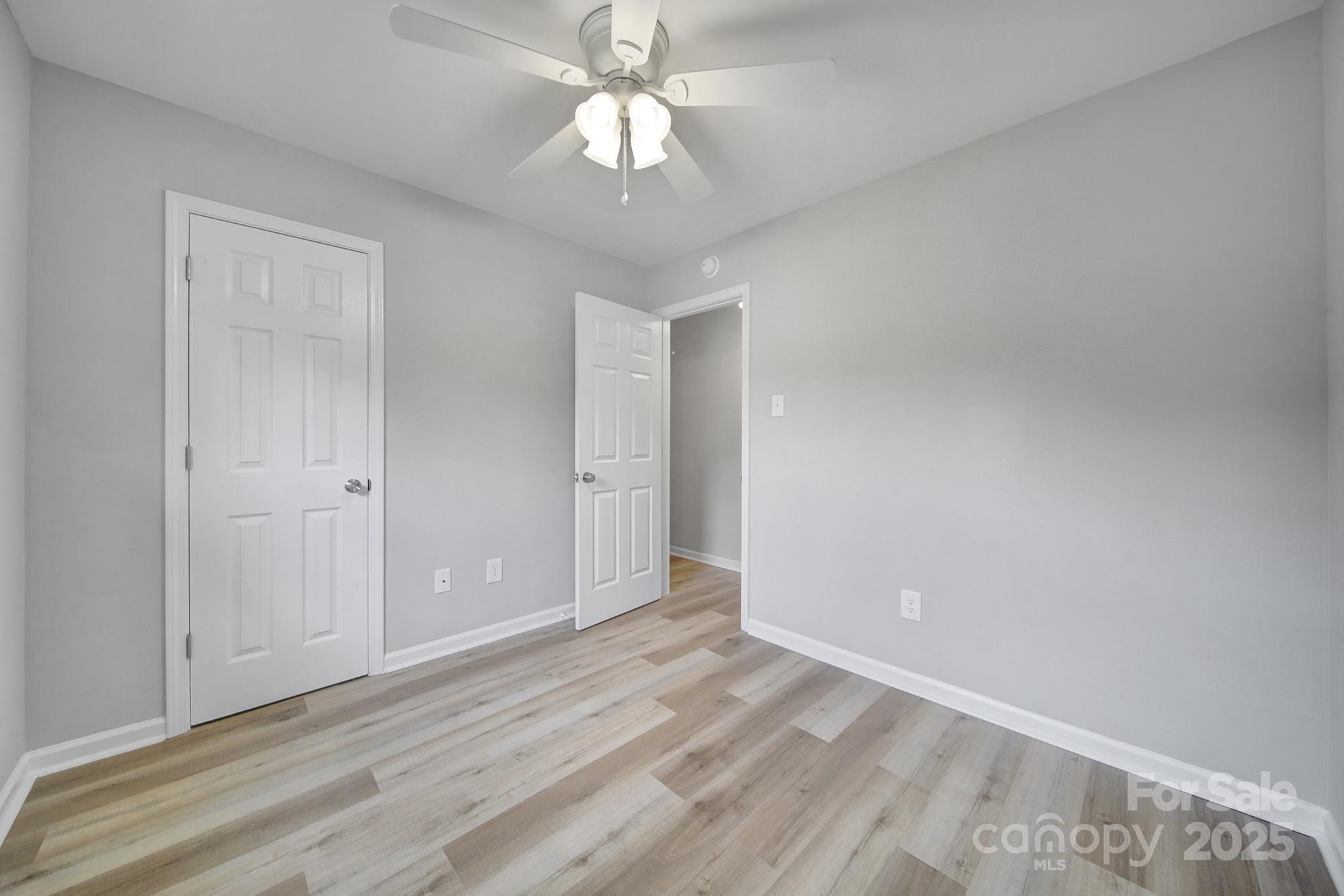 121 Settlemyre Place