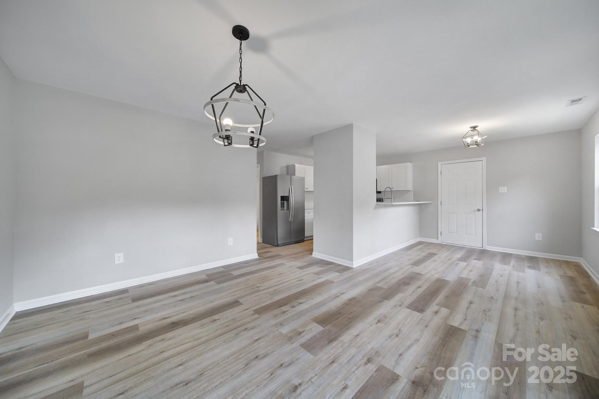 121 Settlemyre Place