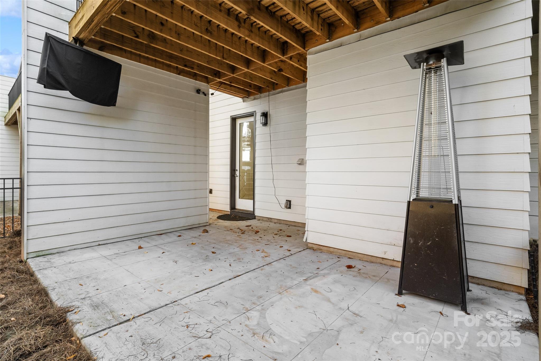 1549 Pinecrest Avenue