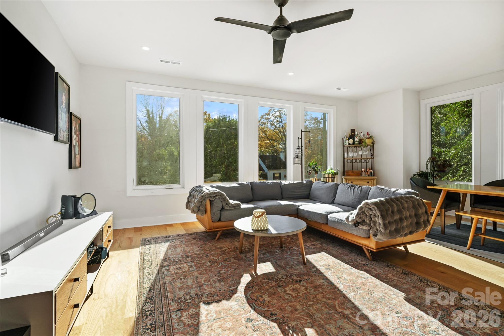 1549 Pinecrest Avenue