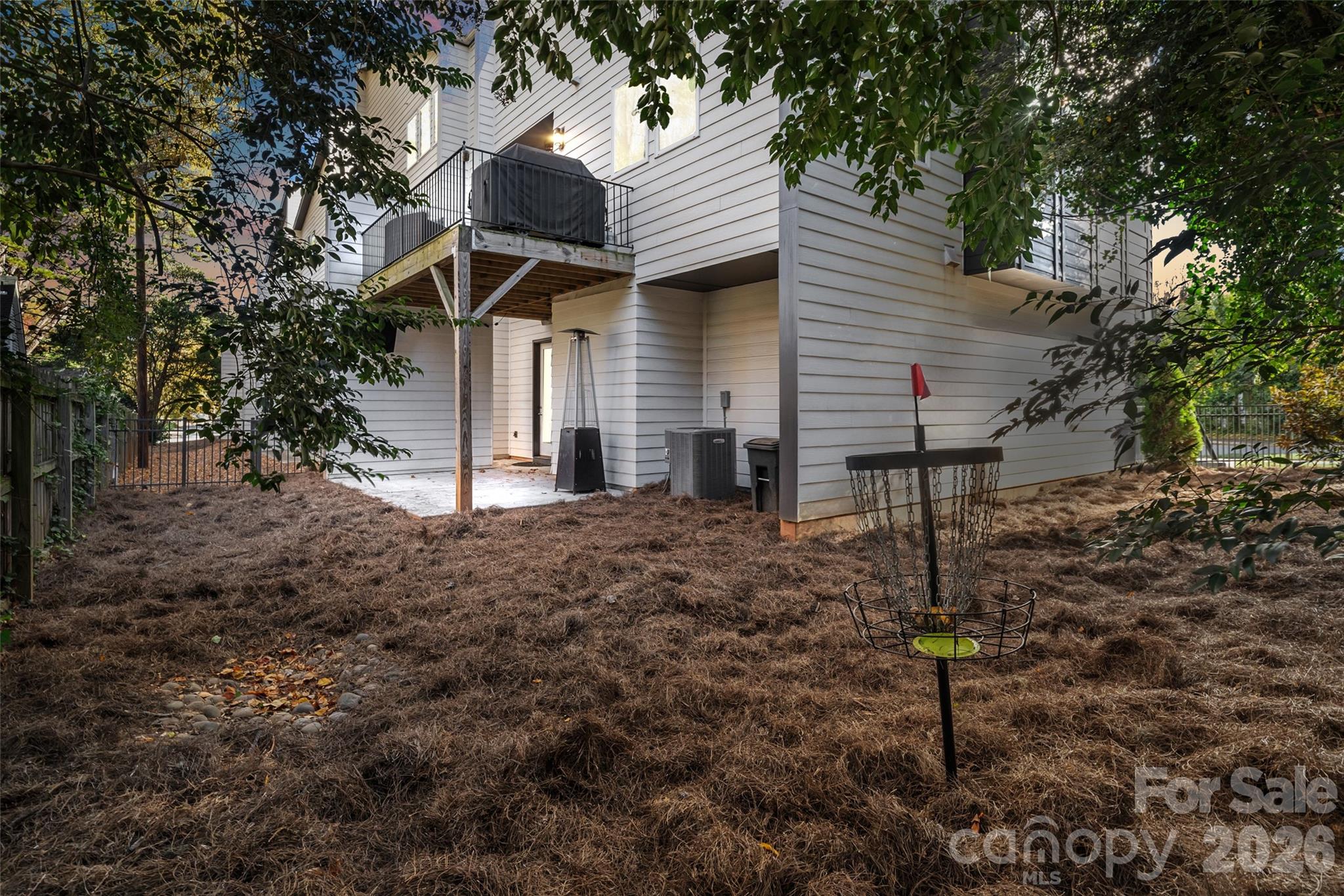 1549 Pinecrest Avenue