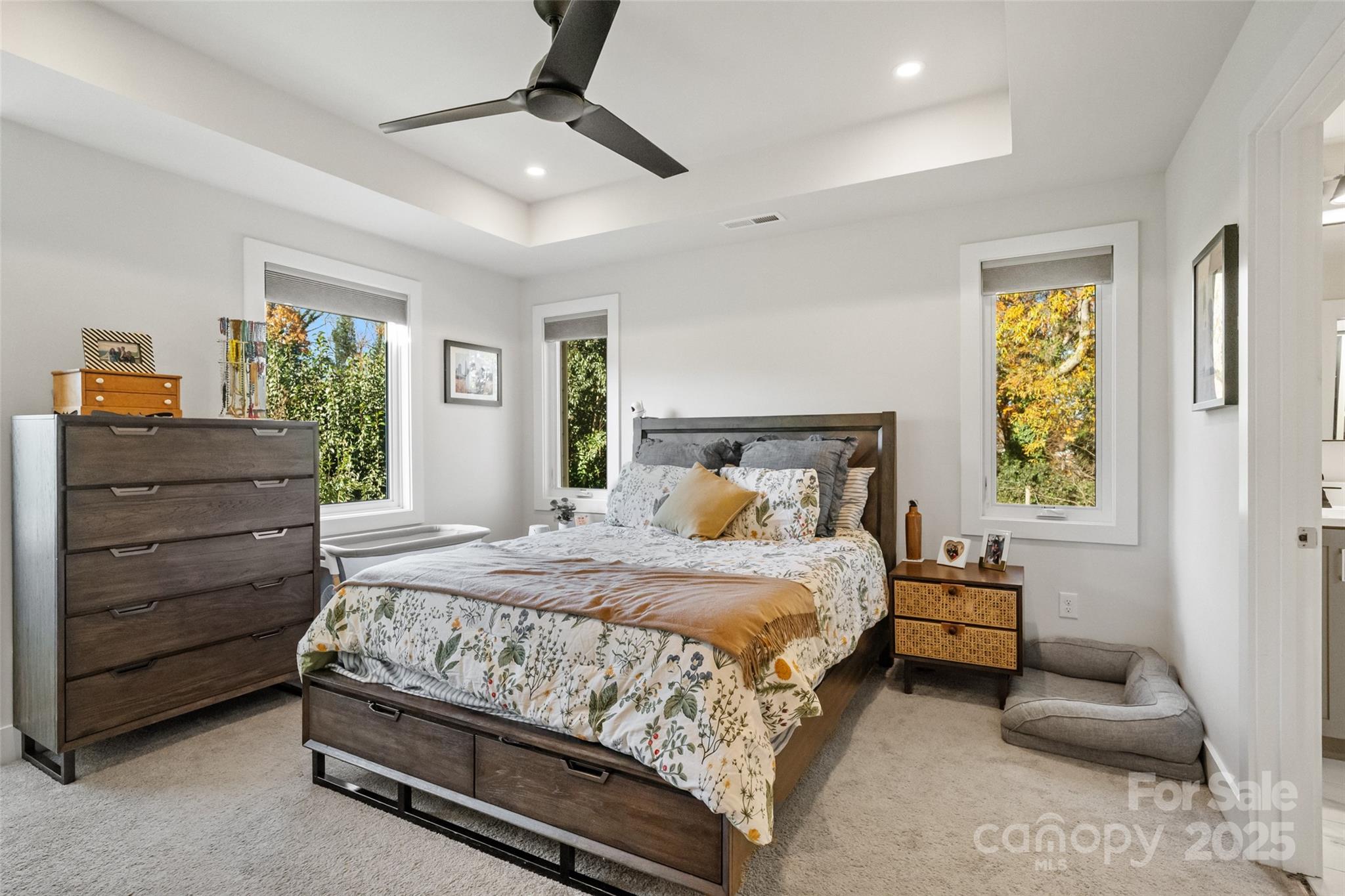 1549 Pinecrest Avenue