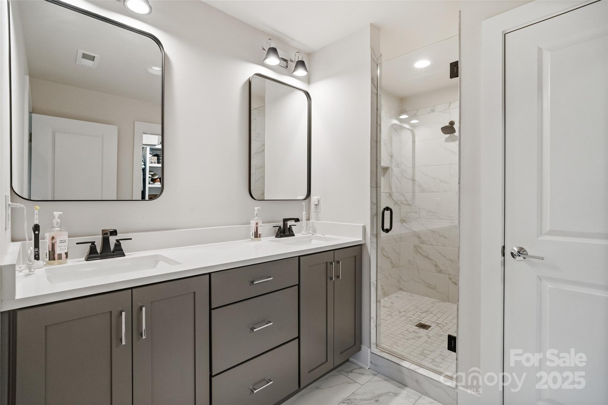 1549 Pinecrest Avenue