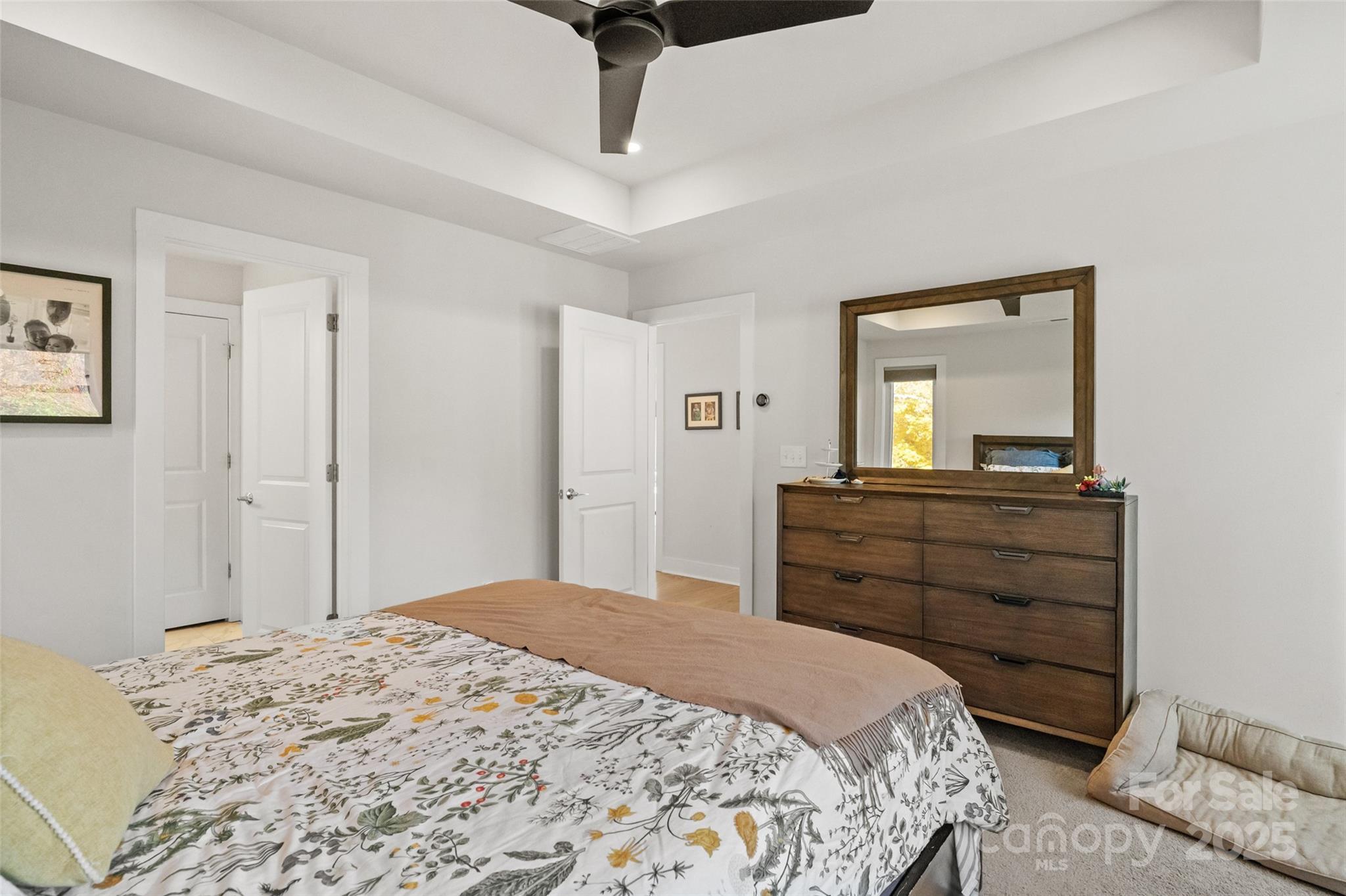 1549 Pinecrest Avenue