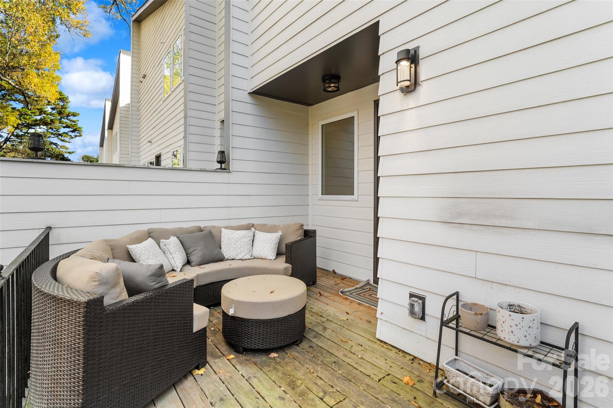 1549 Pinecrest Avenue