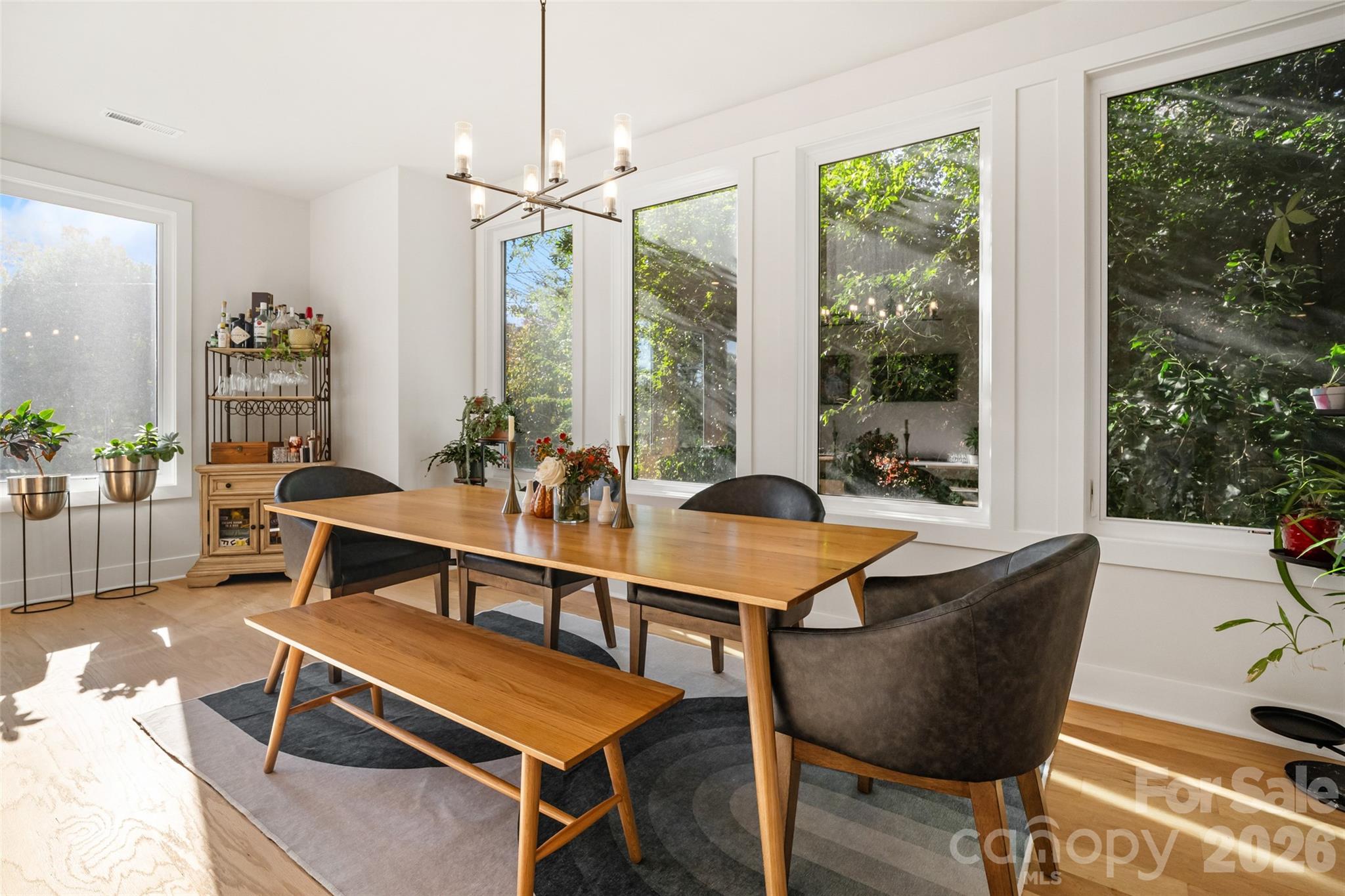 1549 Pinecrest Avenue