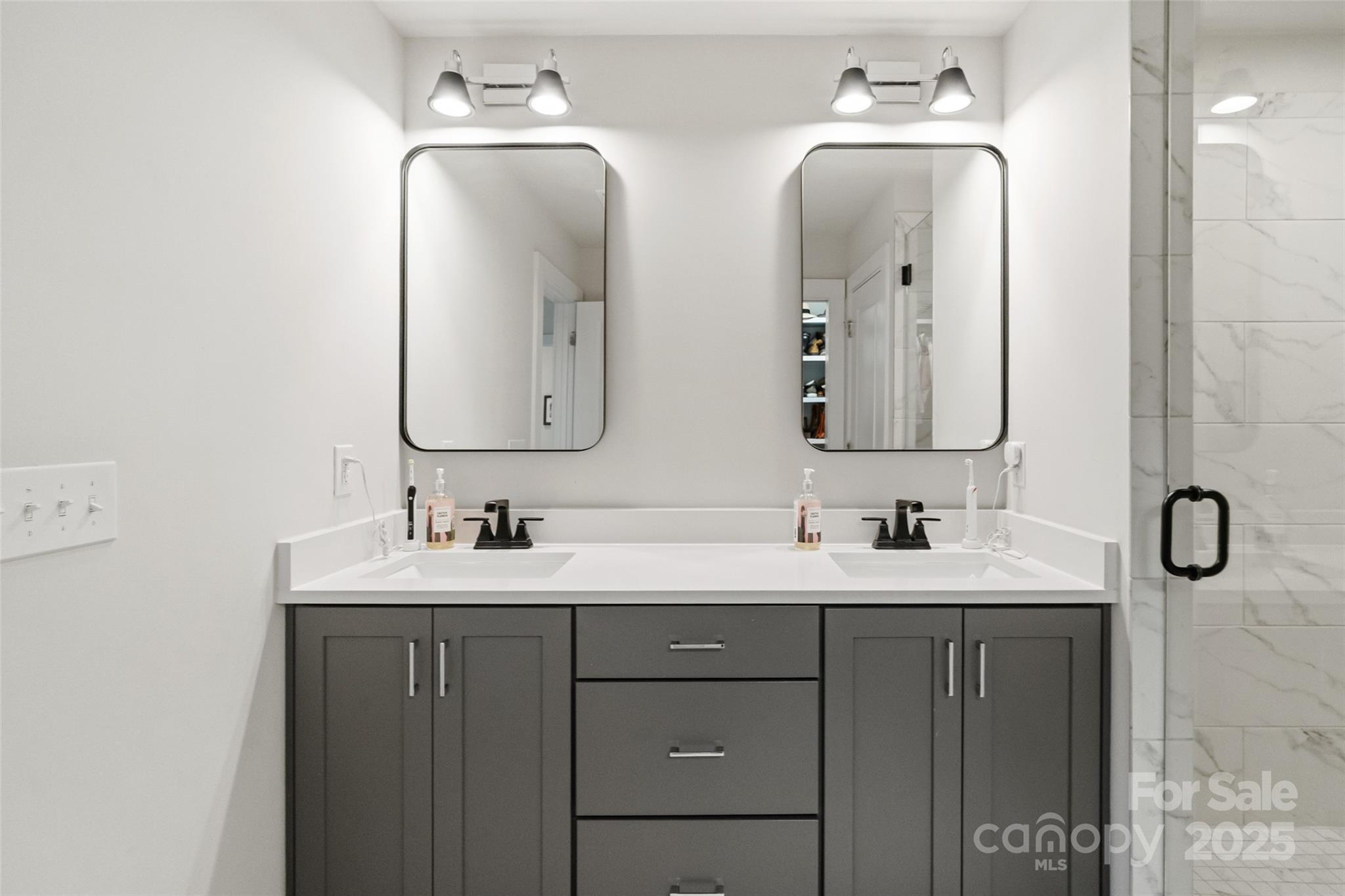 1549 Pinecrest Avenue