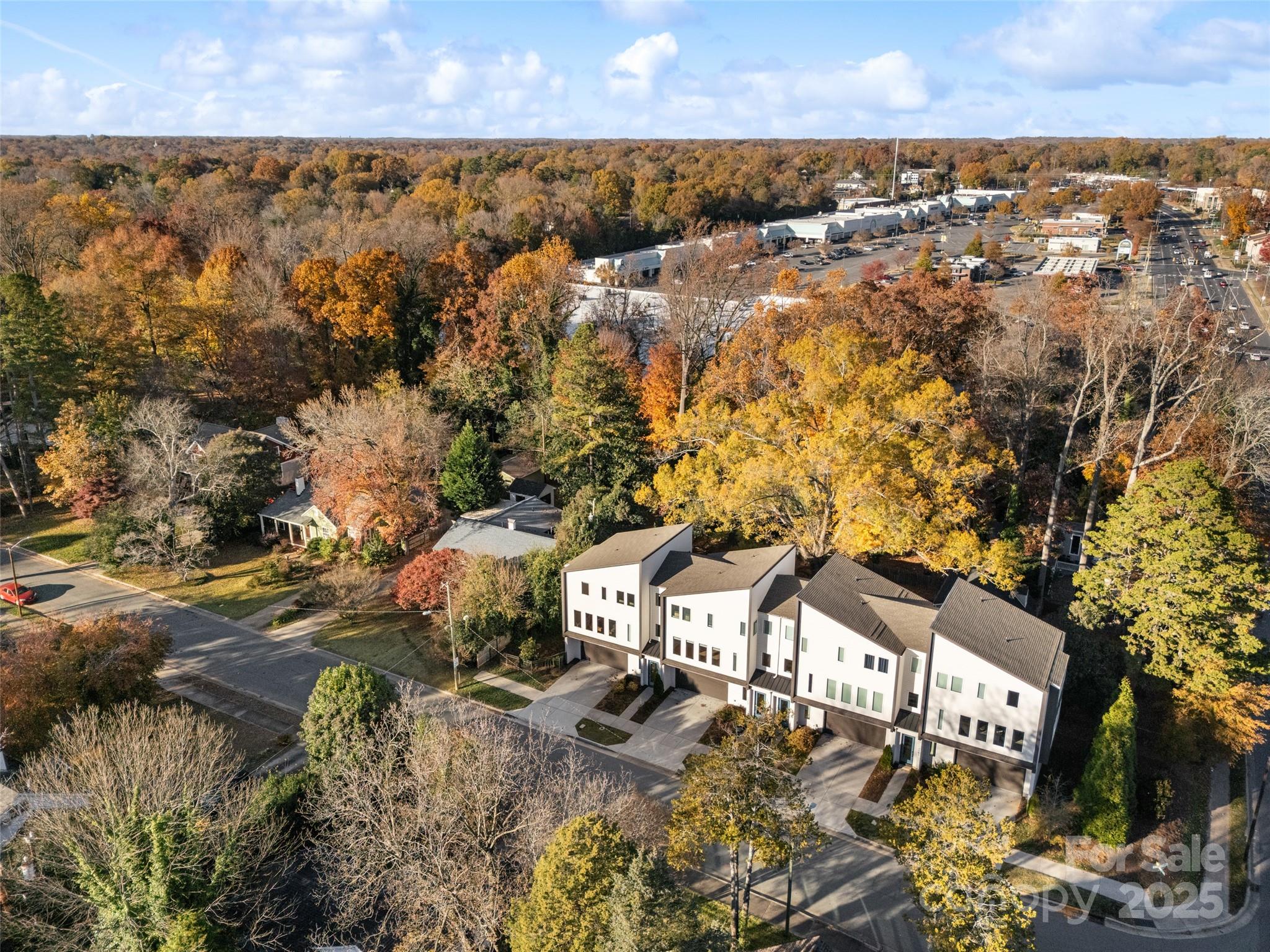 1549 Pinecrest Avenue