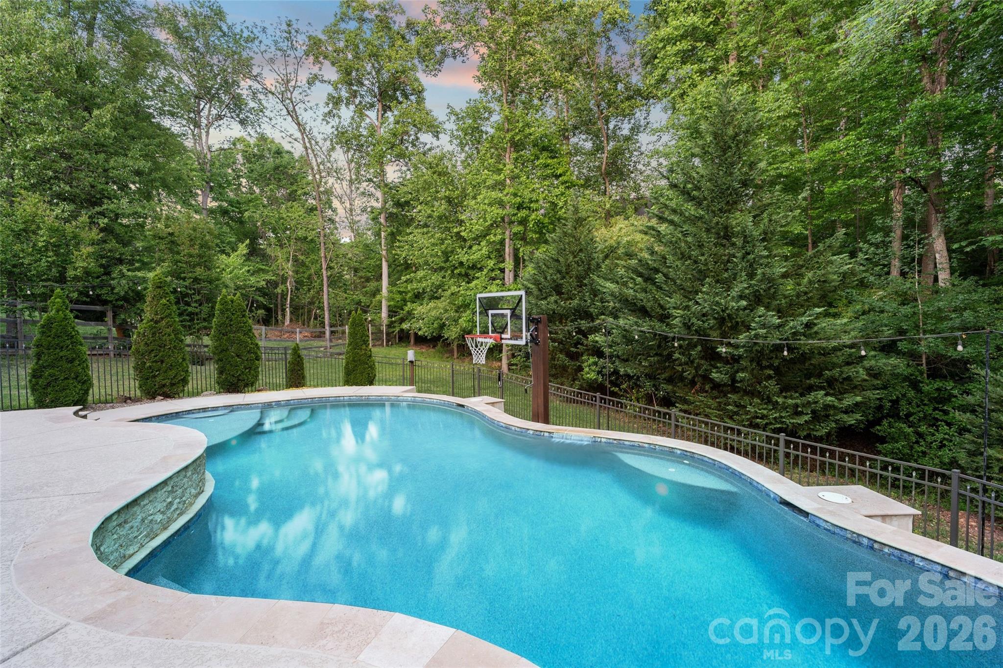 980 Autumn Glen Court