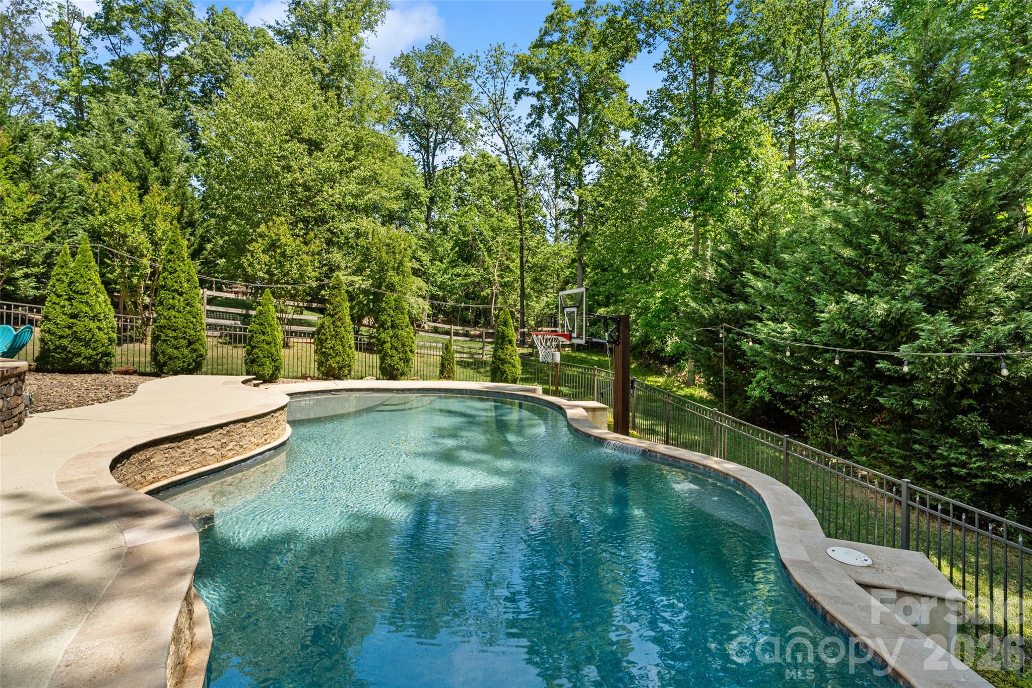 980 Autumn Glen Court