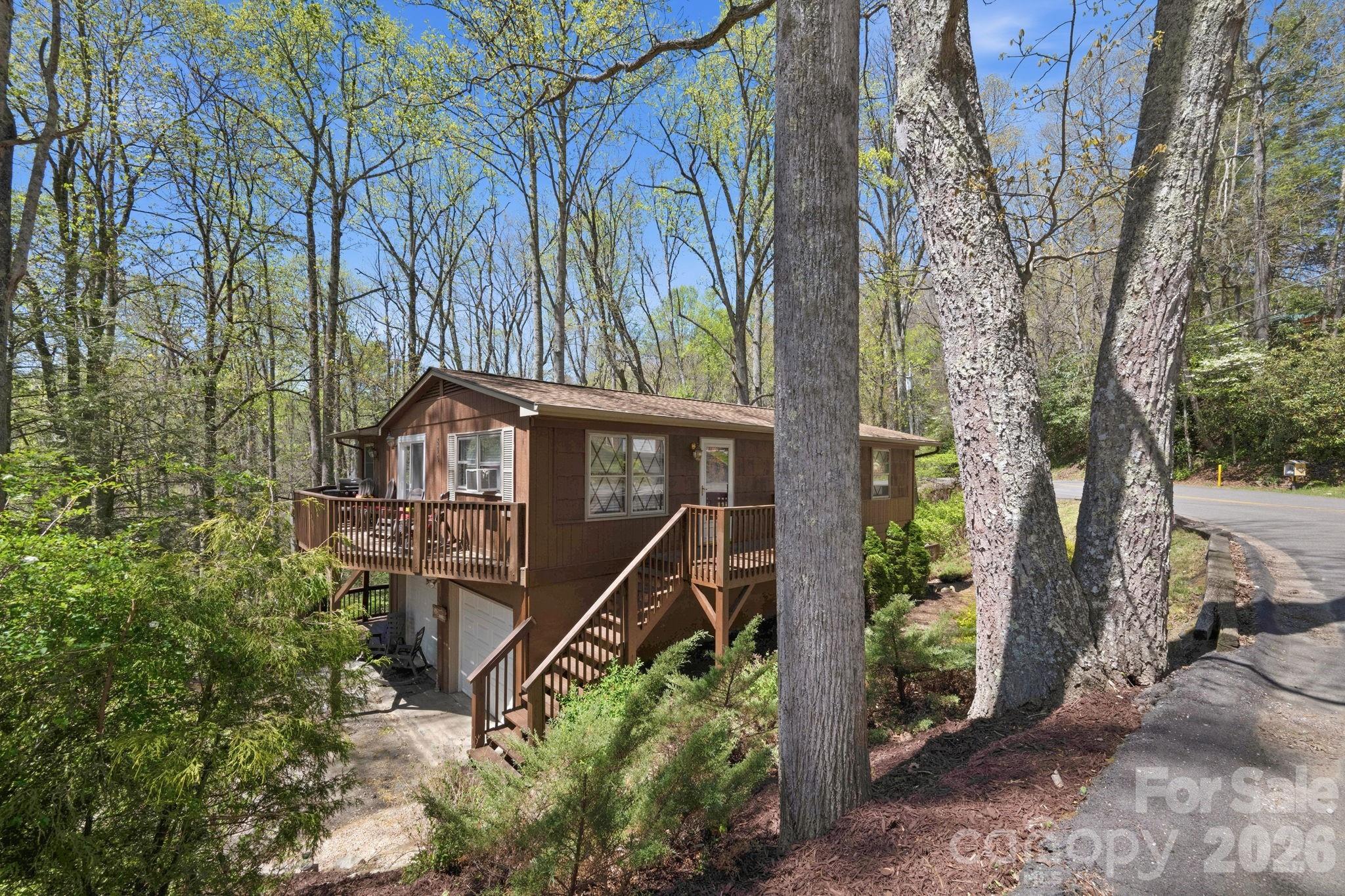 806 Dogwood Drive