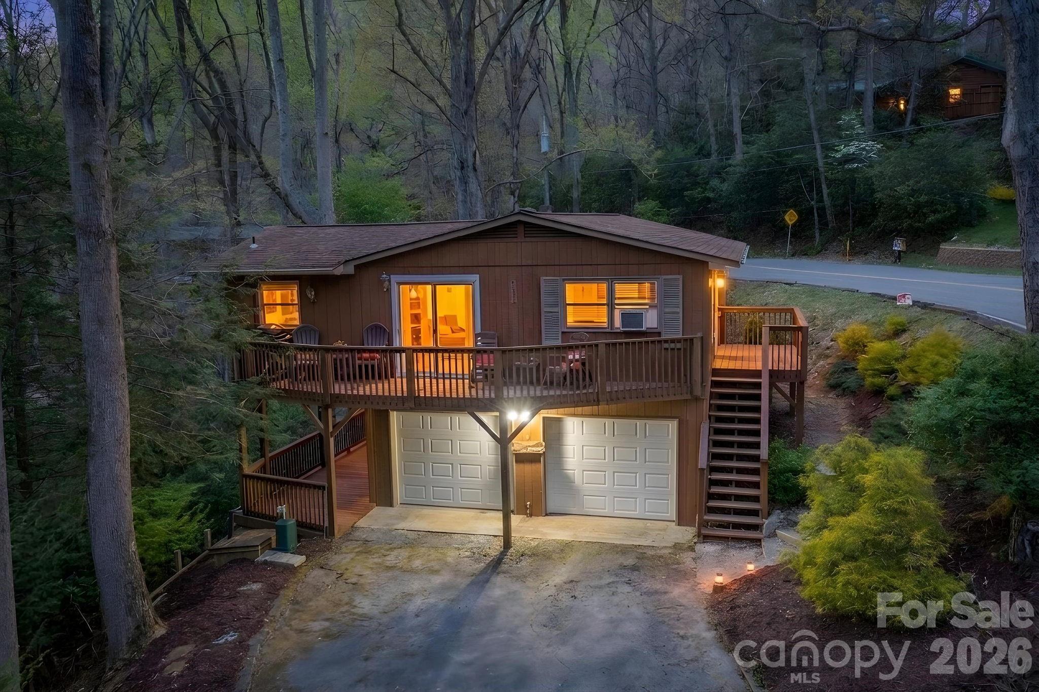 806 Dogwood Drive