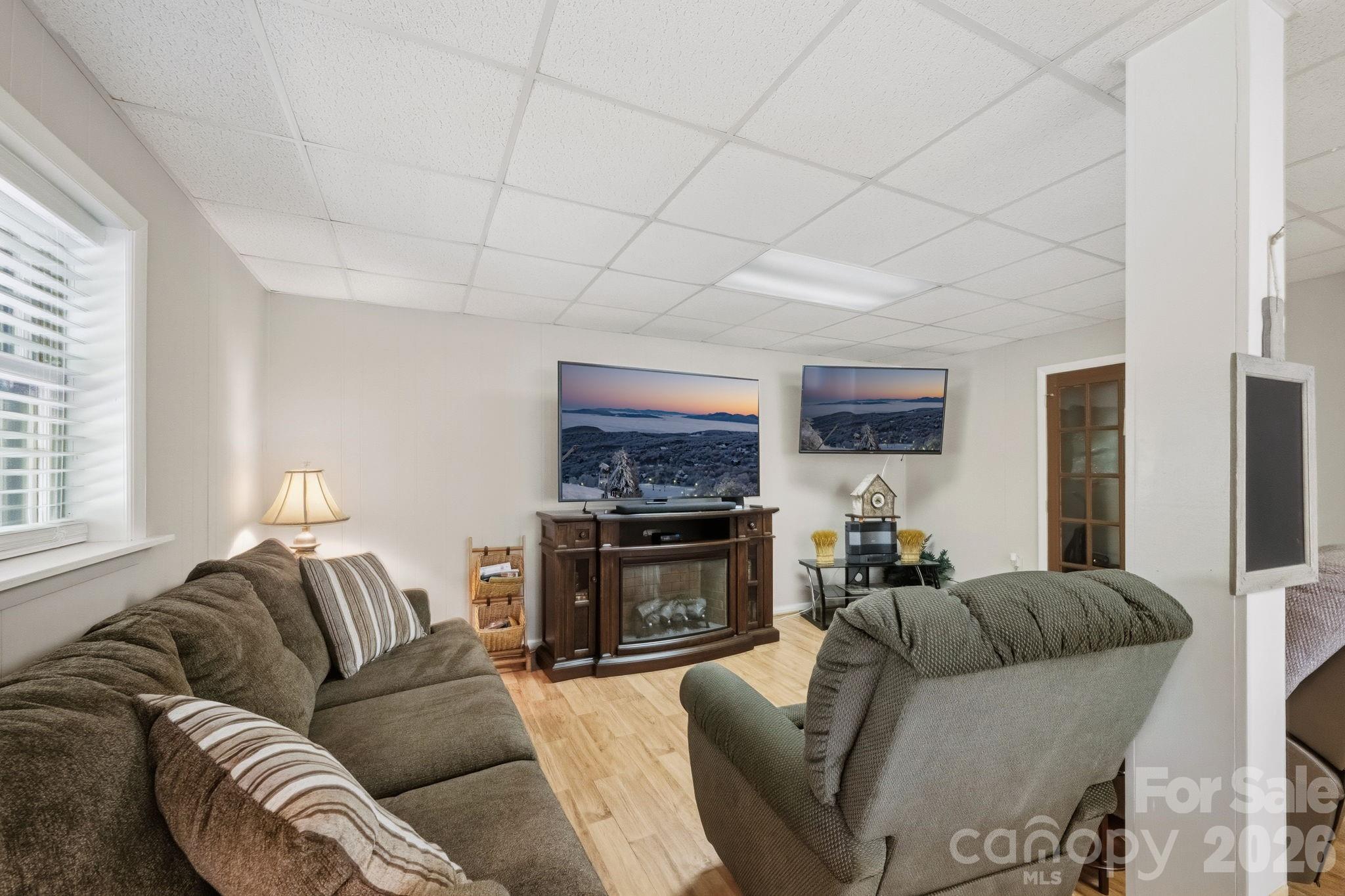 806 Dogwood Drive