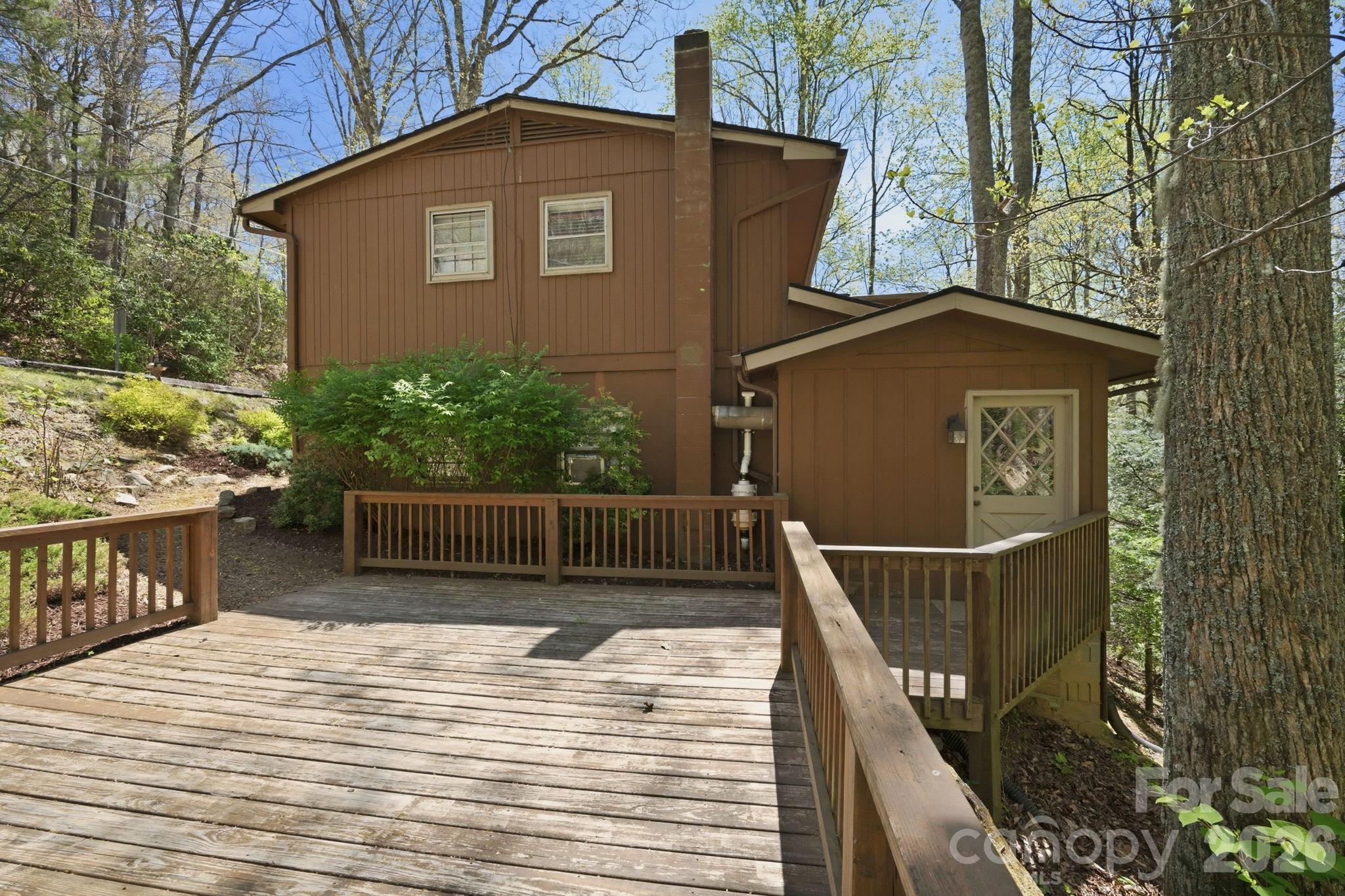 806 Dogwood Drive