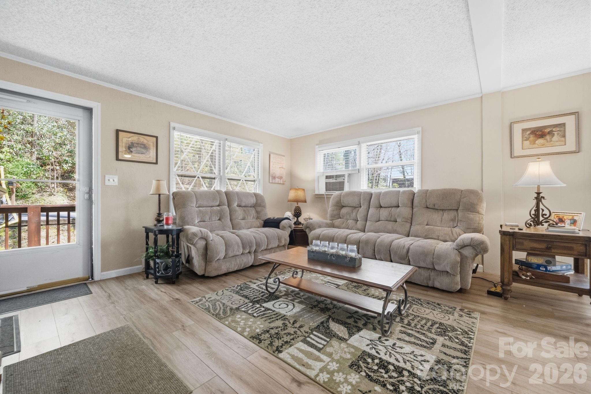 806 Dogwood Drive