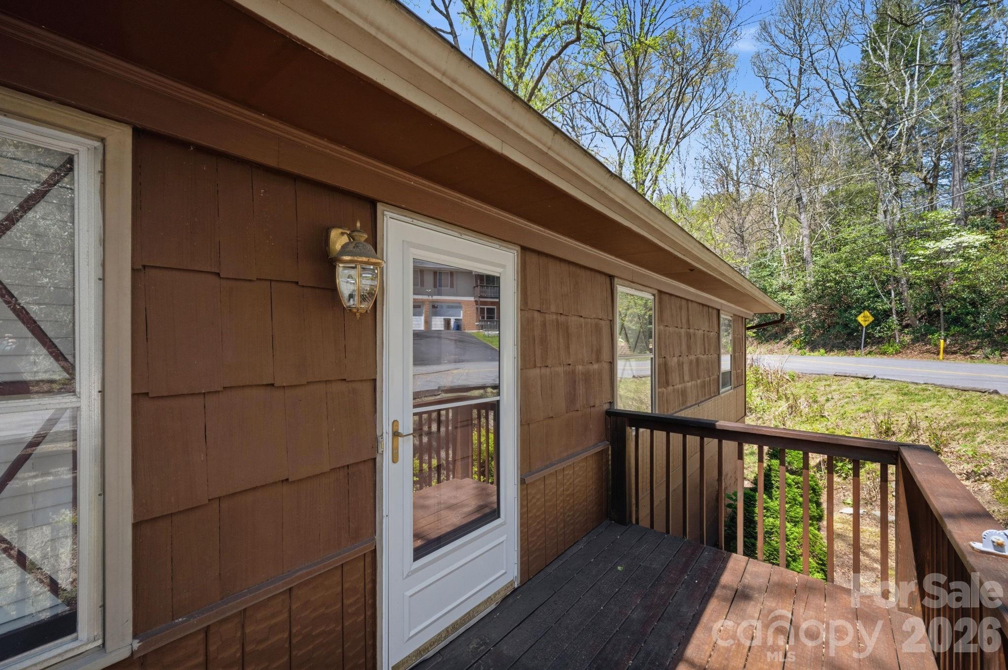 806 Dogwood Drive