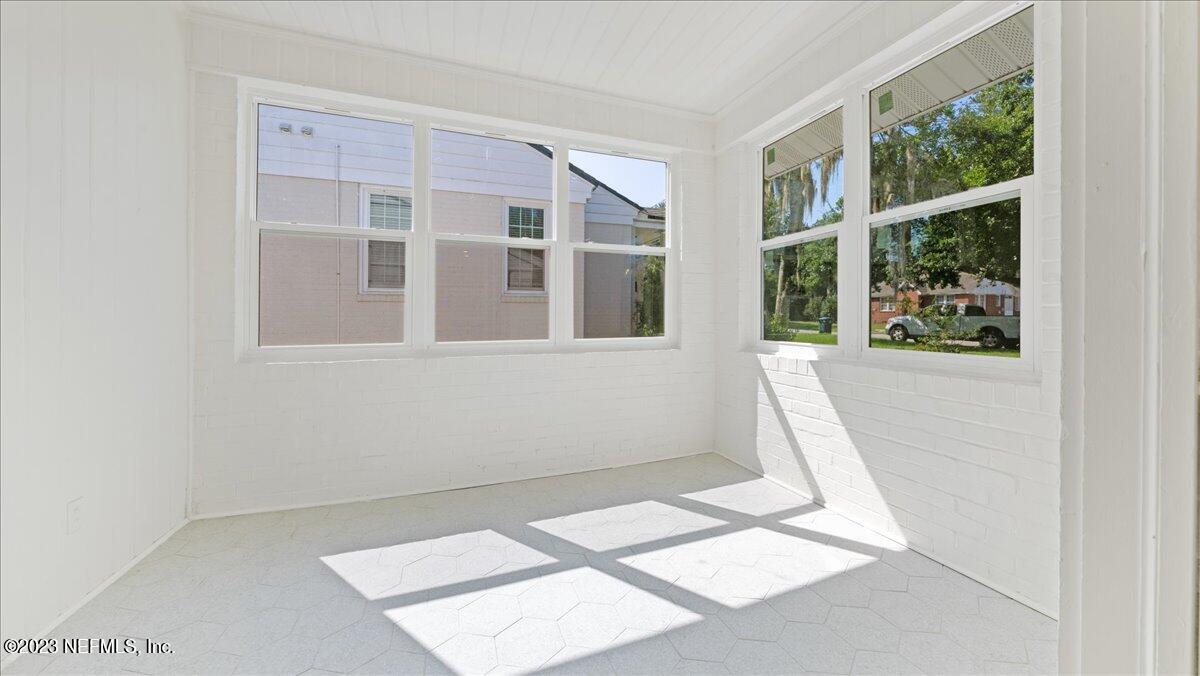 1153 MIRAMAR Avenue