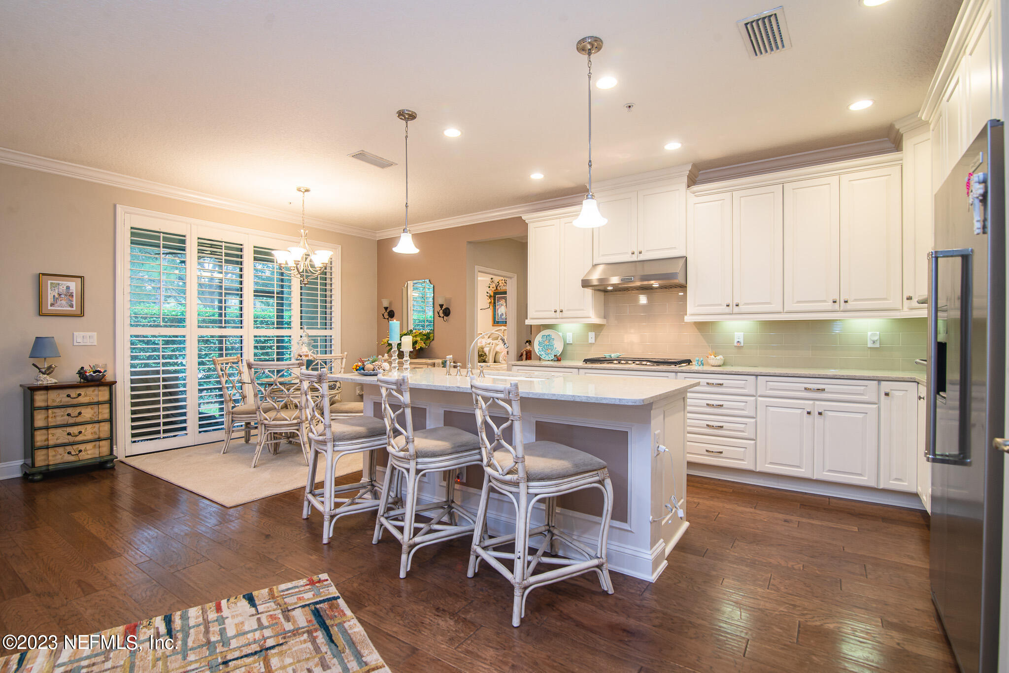 76 OYSTER BAY Way