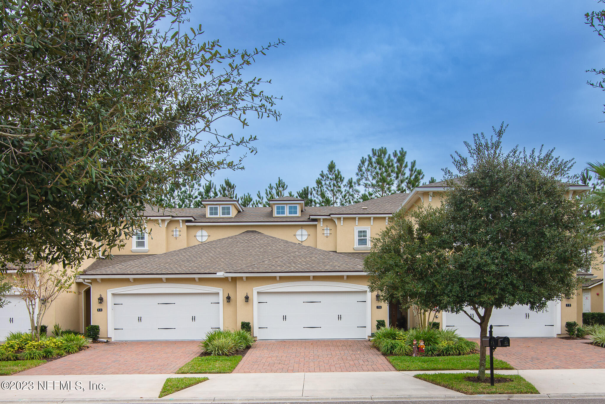 76 OYSTER BAY Way
