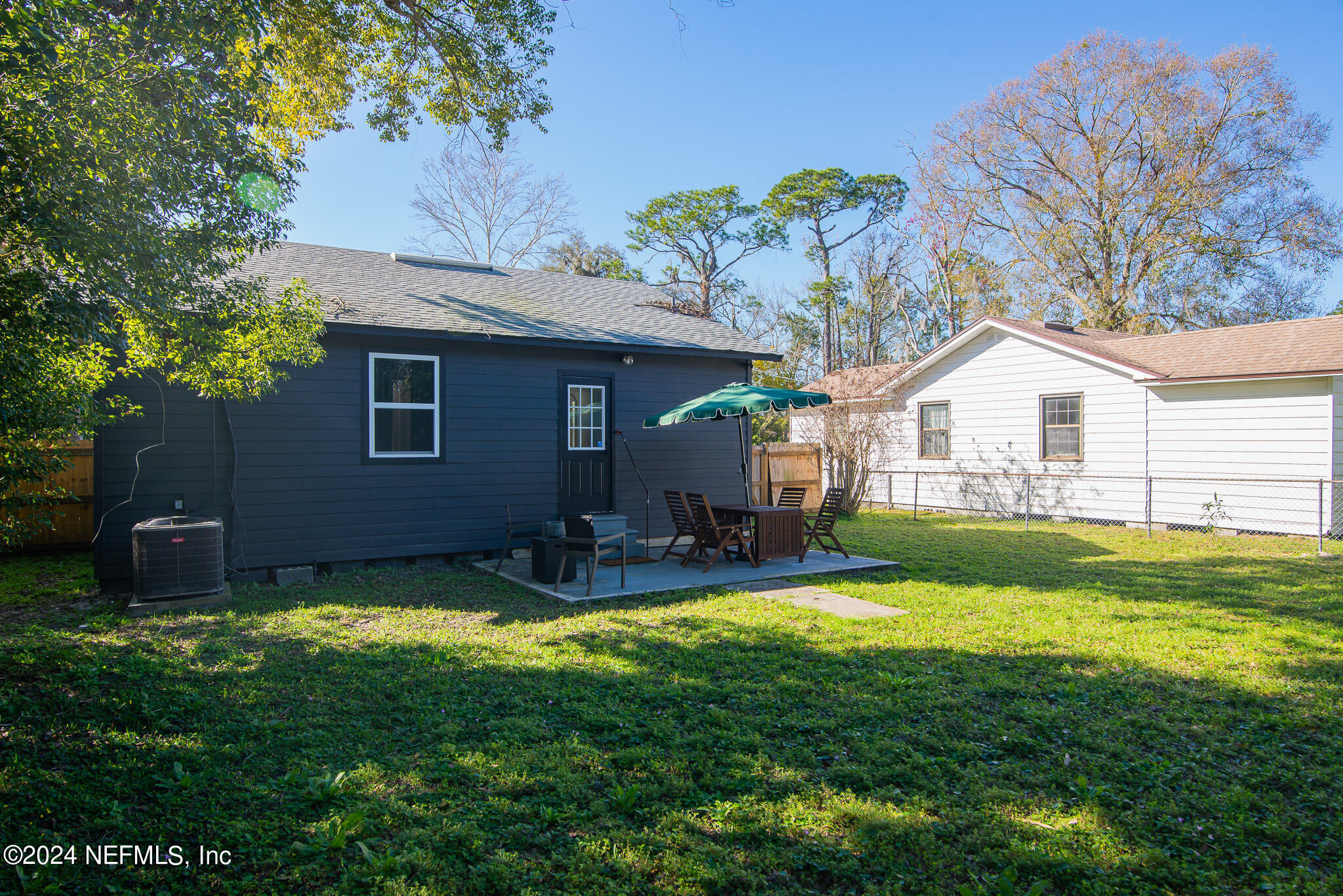 1421 DAKAR Street
