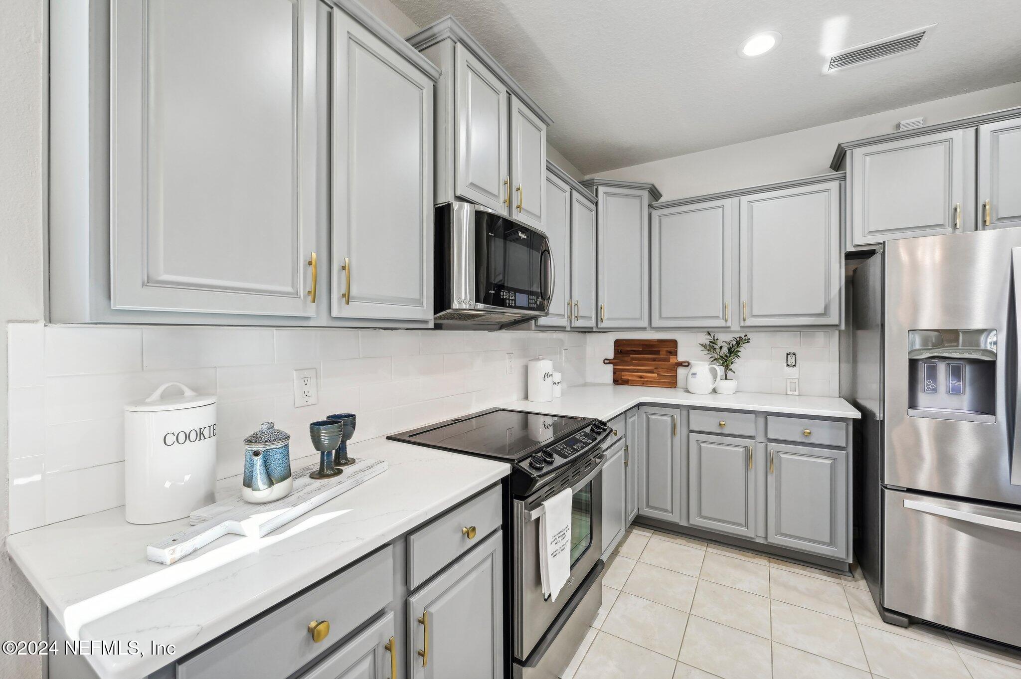 203 RIVER RUN Boulevard