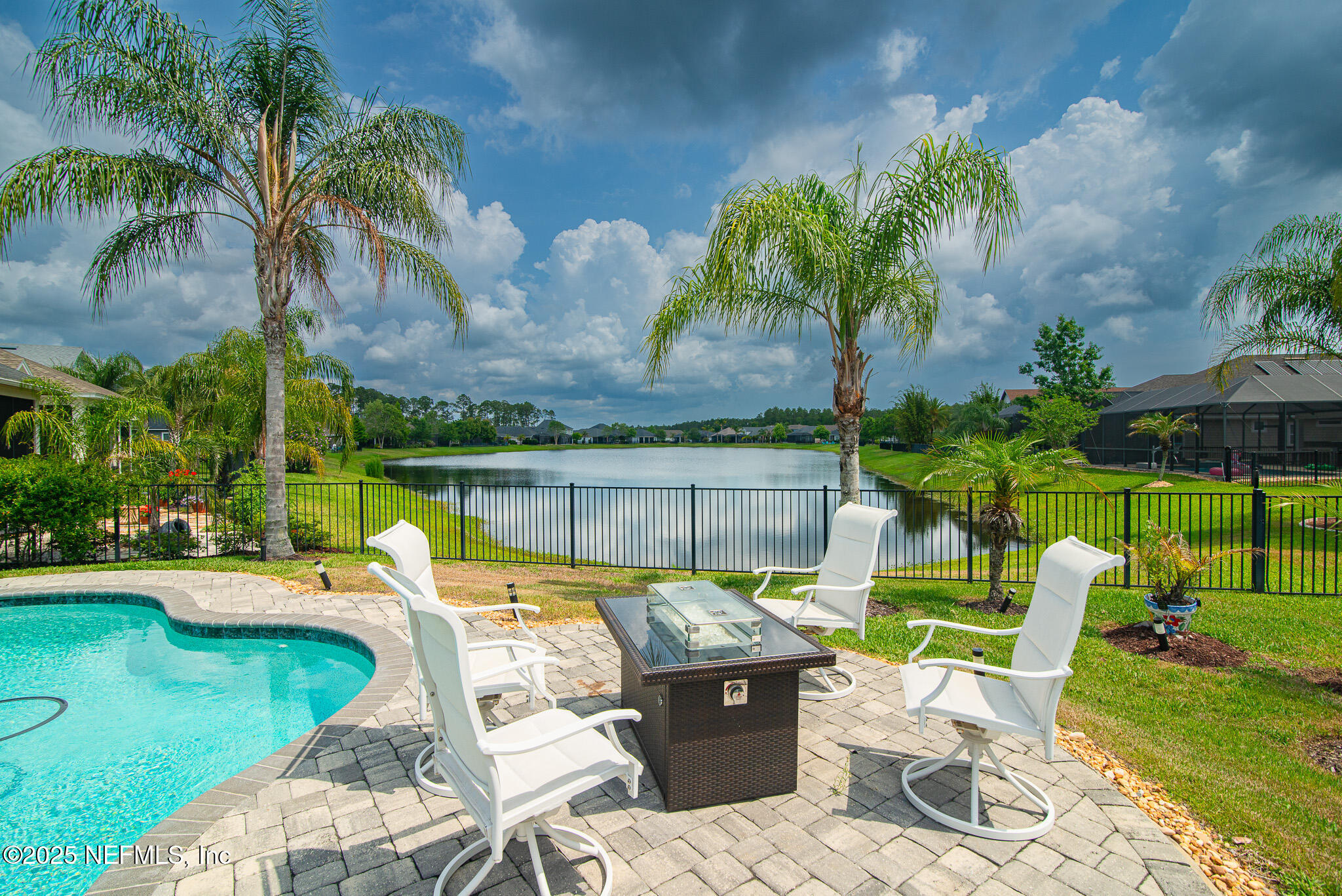 291 WHISPER ROCK Drive