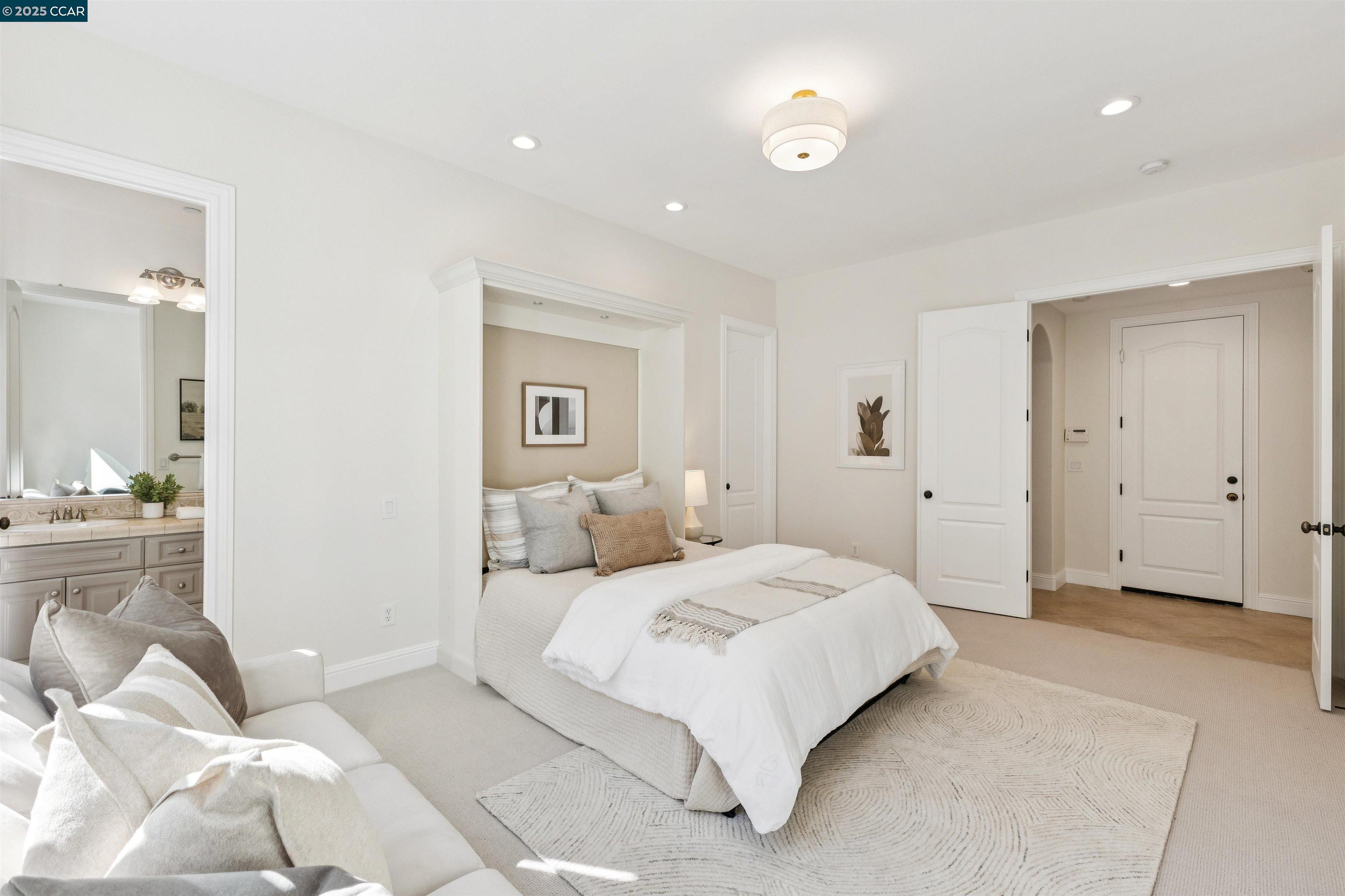 77 Pleasant Knoll Ct