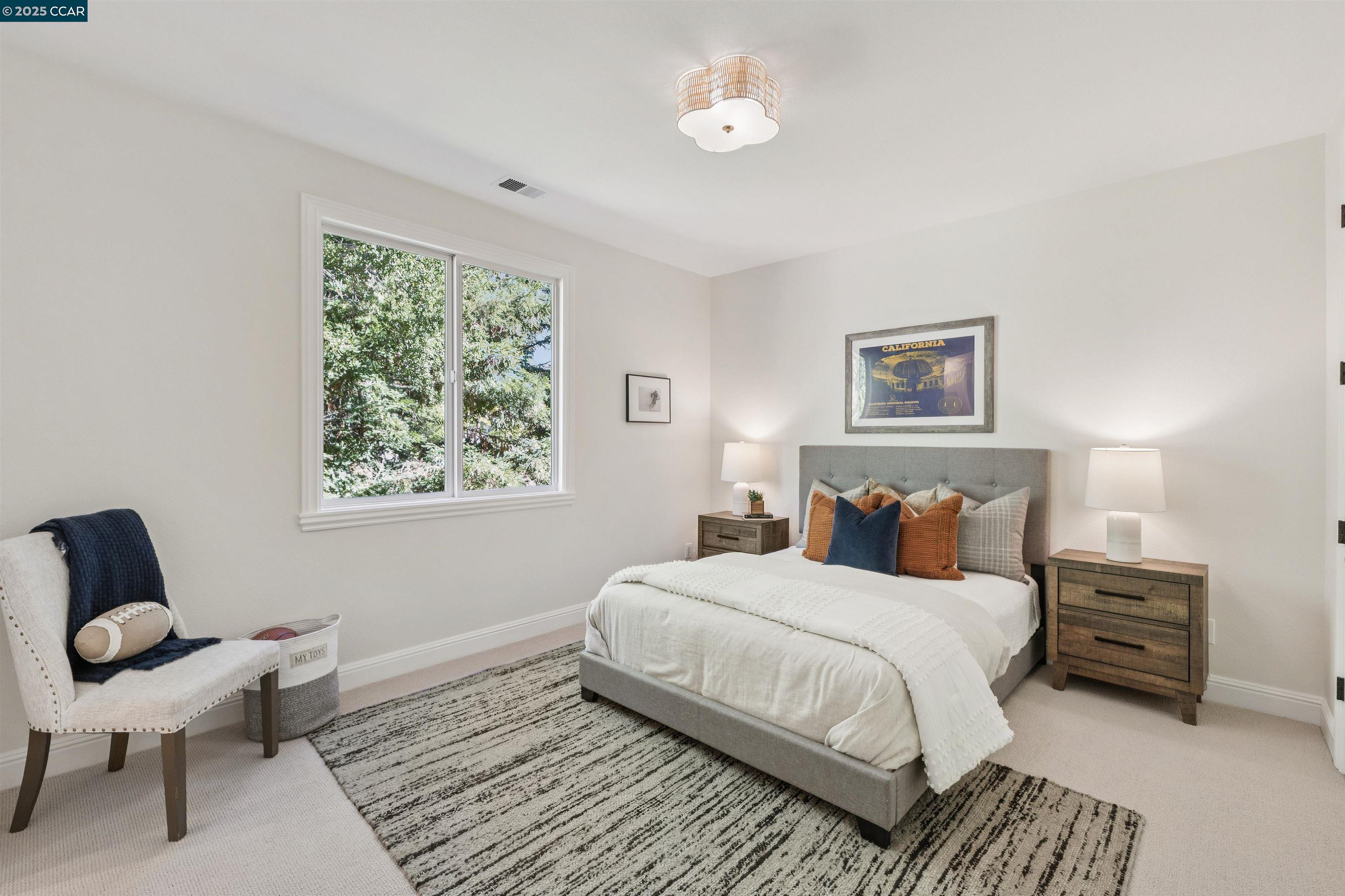 77 Pleasant Knoll Ct