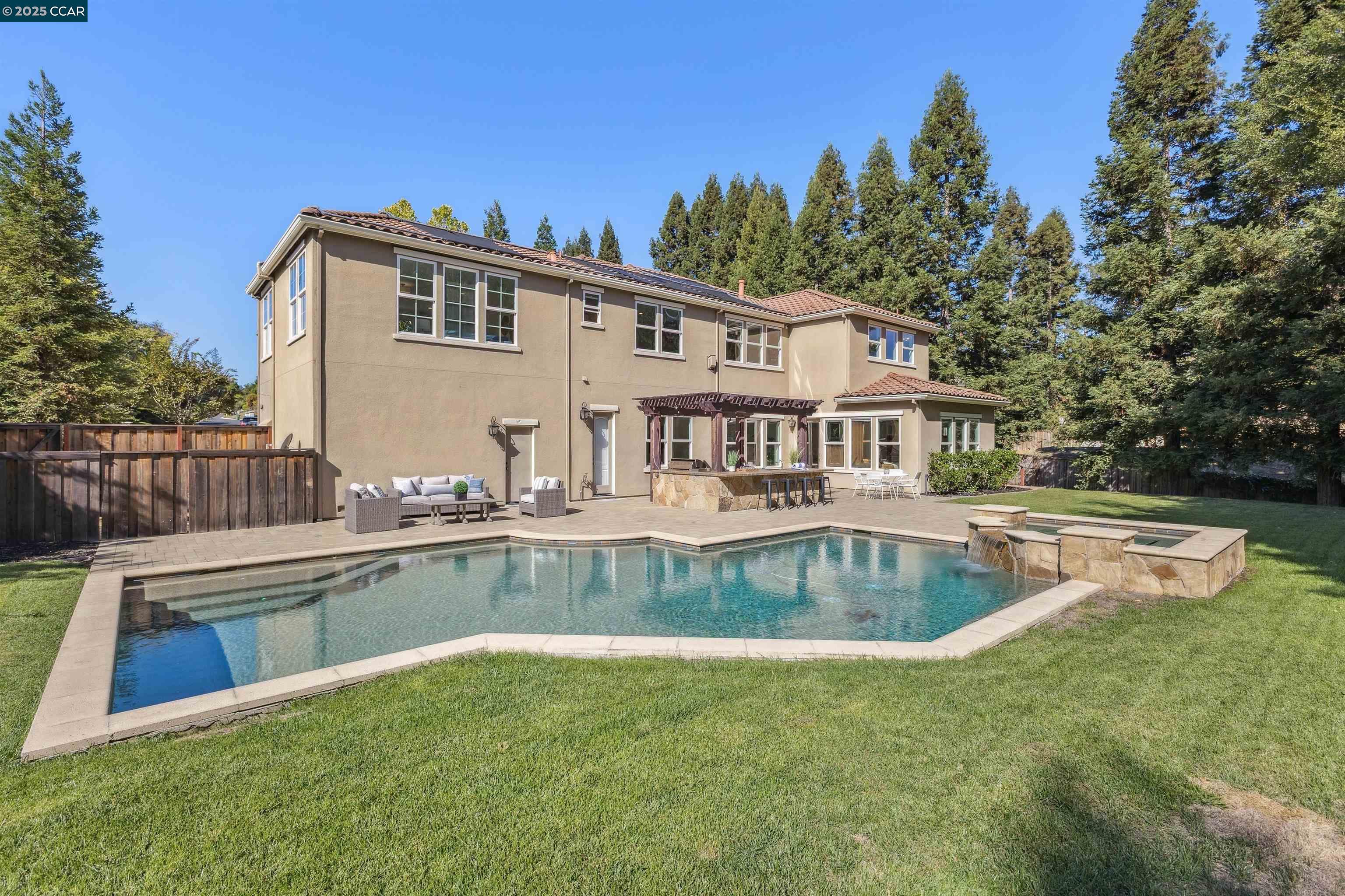 77 Pleasant Knoll Ct