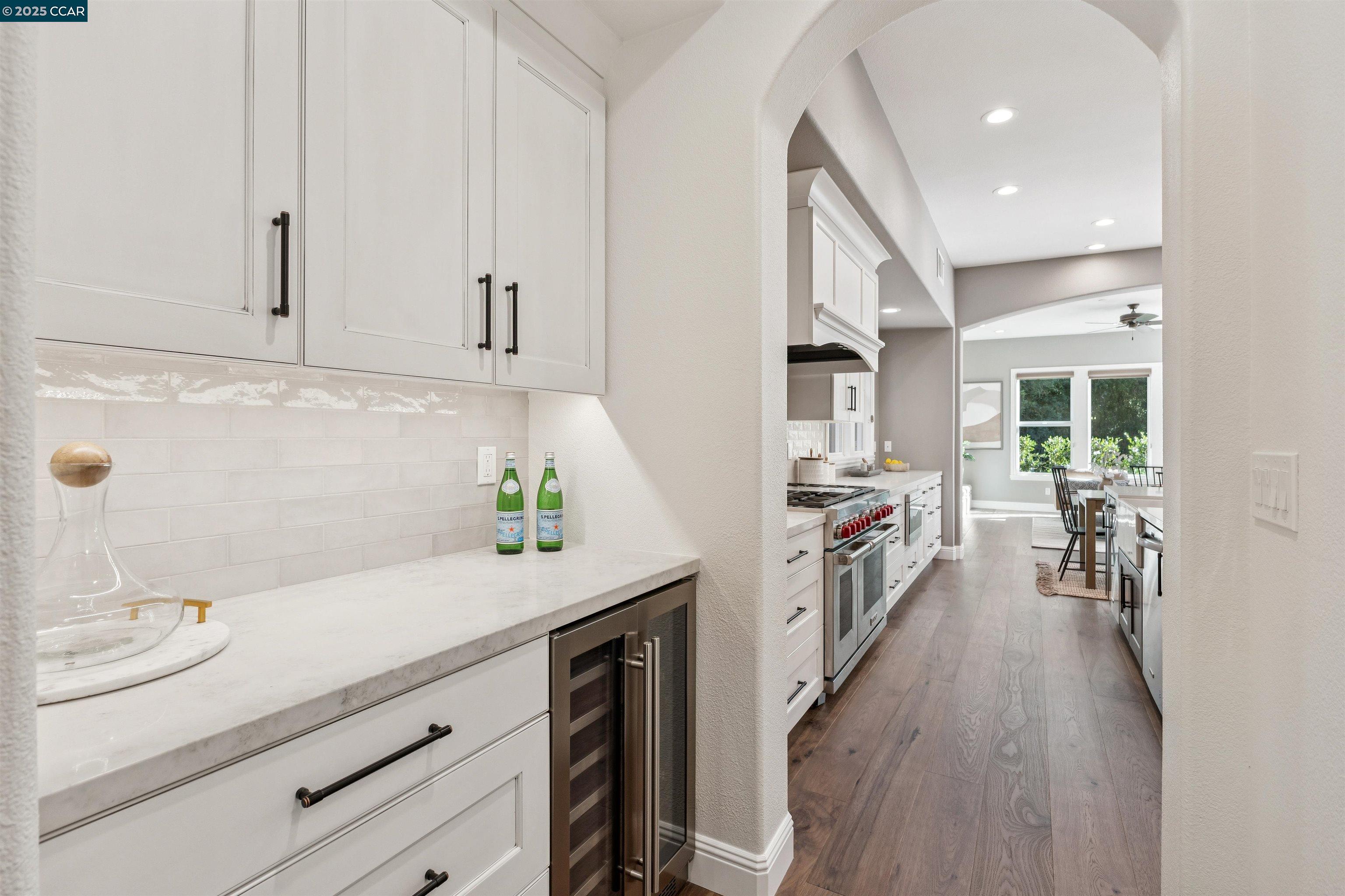 77 Pleasant Knoll Ct