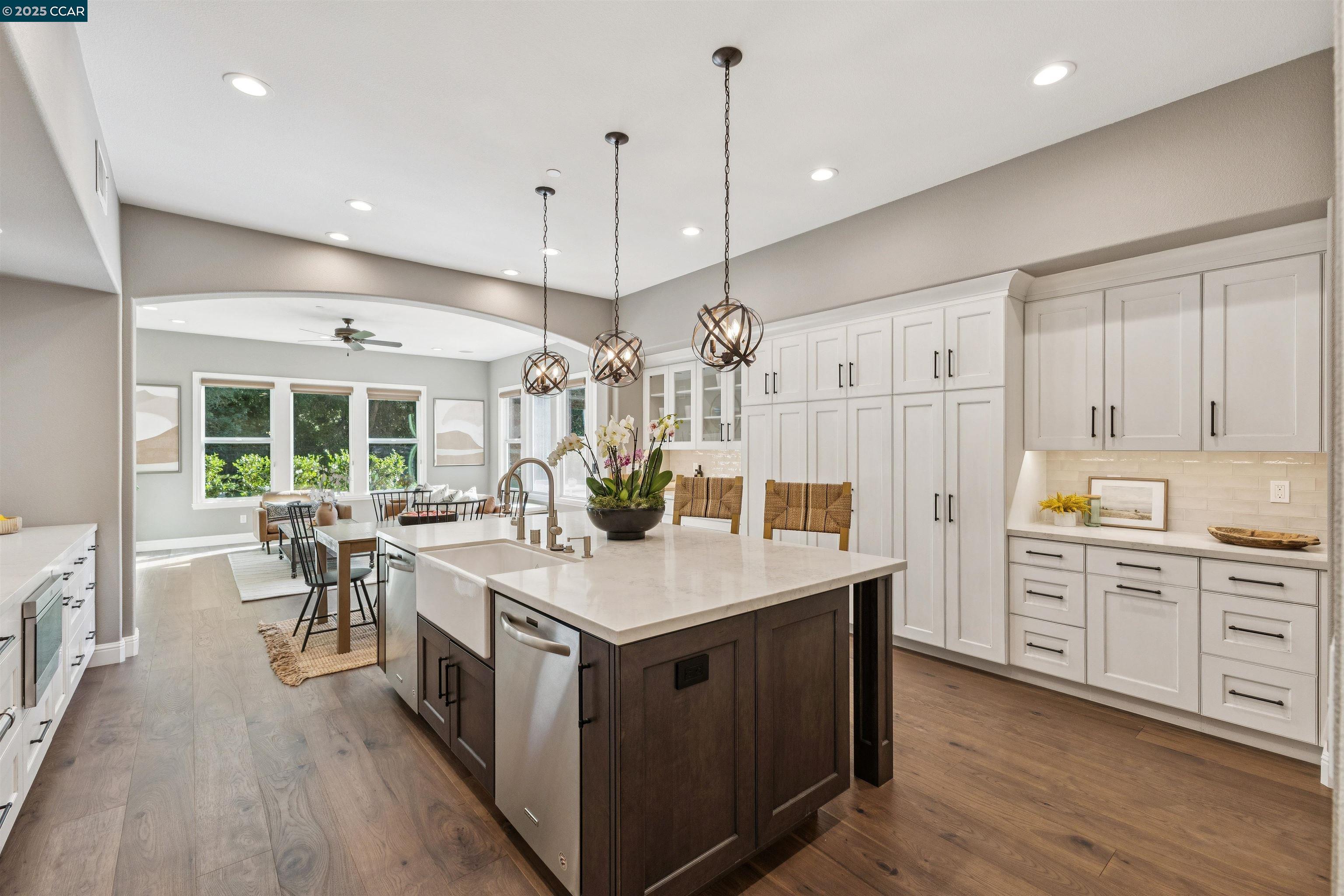 77 Pleasant Knoll Ct