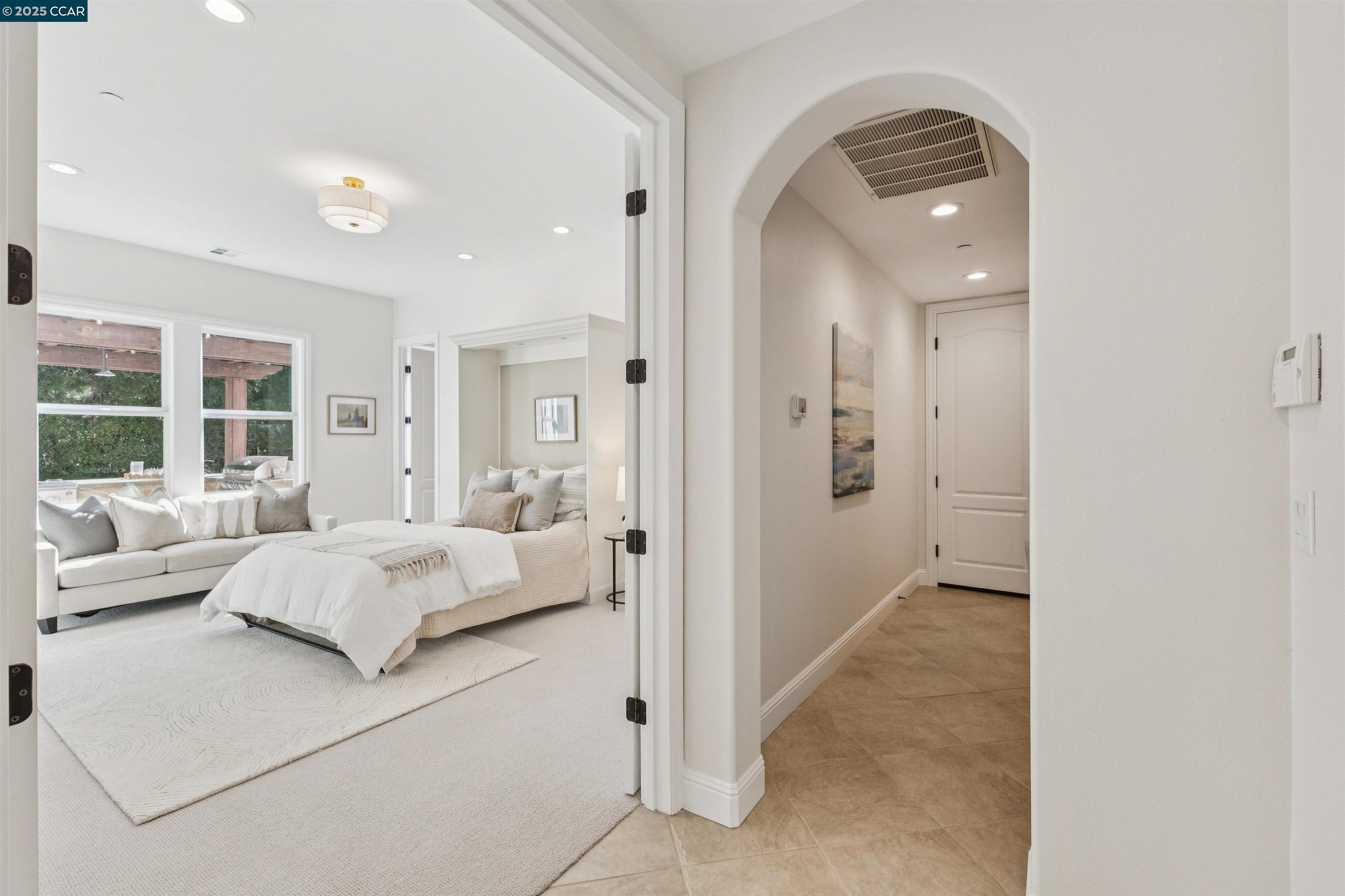 77 Pleasant Knoll Ct