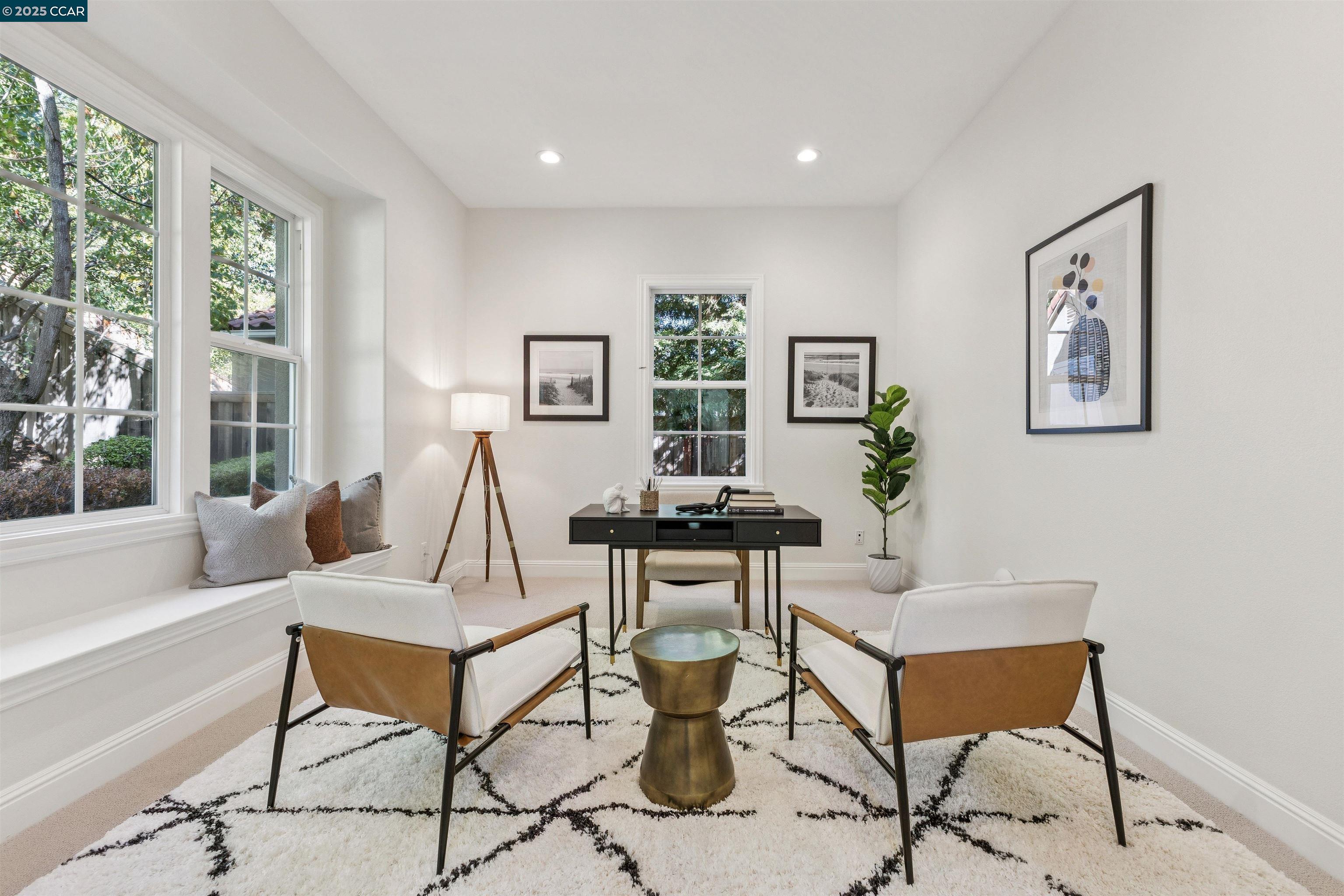 77 Pleasant Knoll Ct