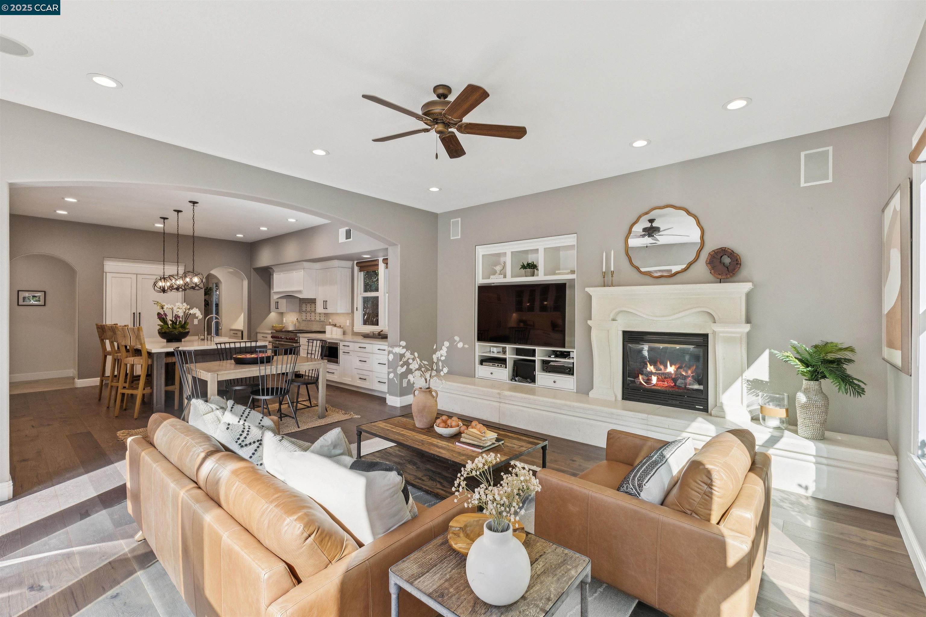 77 Pleasant Knoll Ct