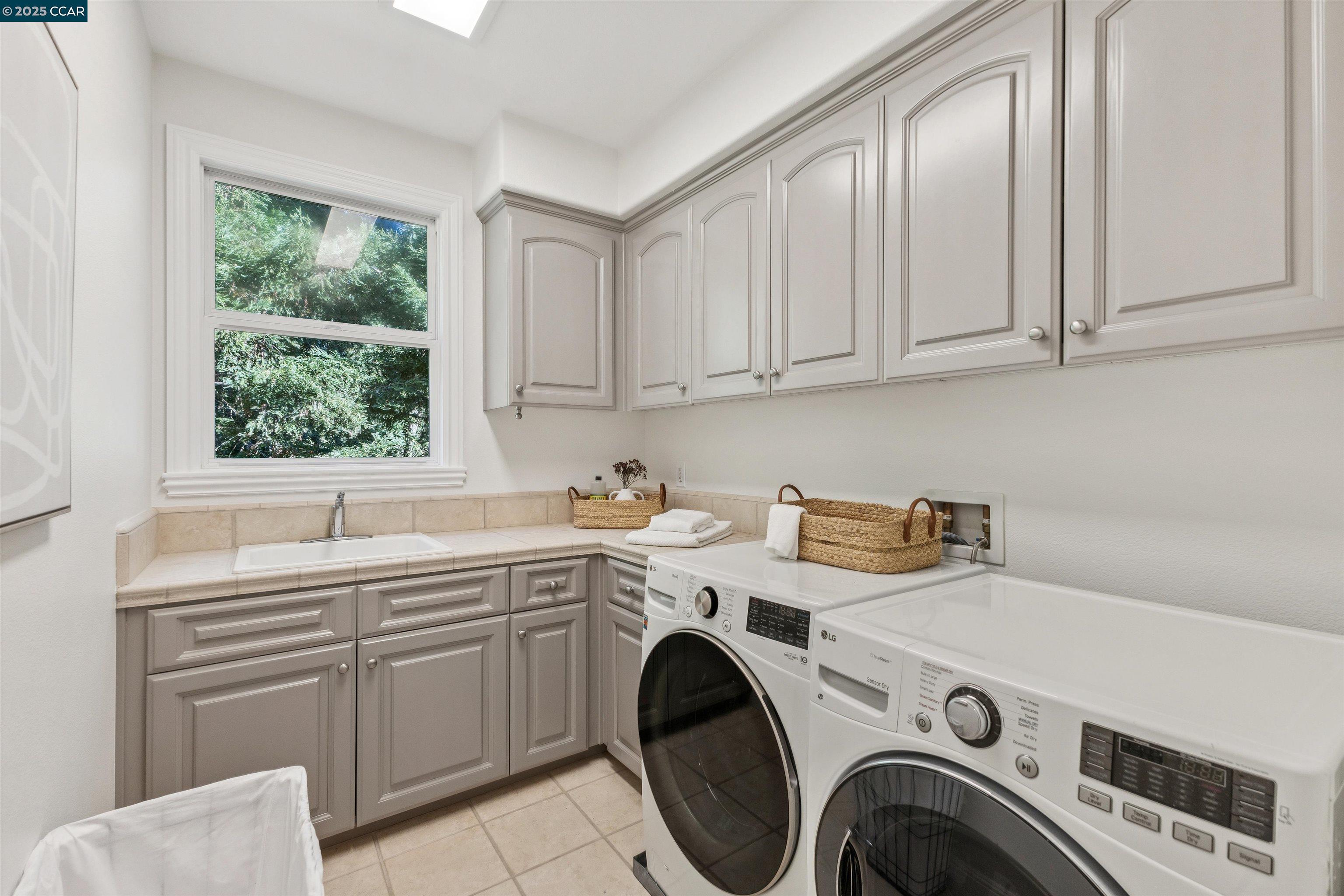 77 Pleasant Knoll Ct