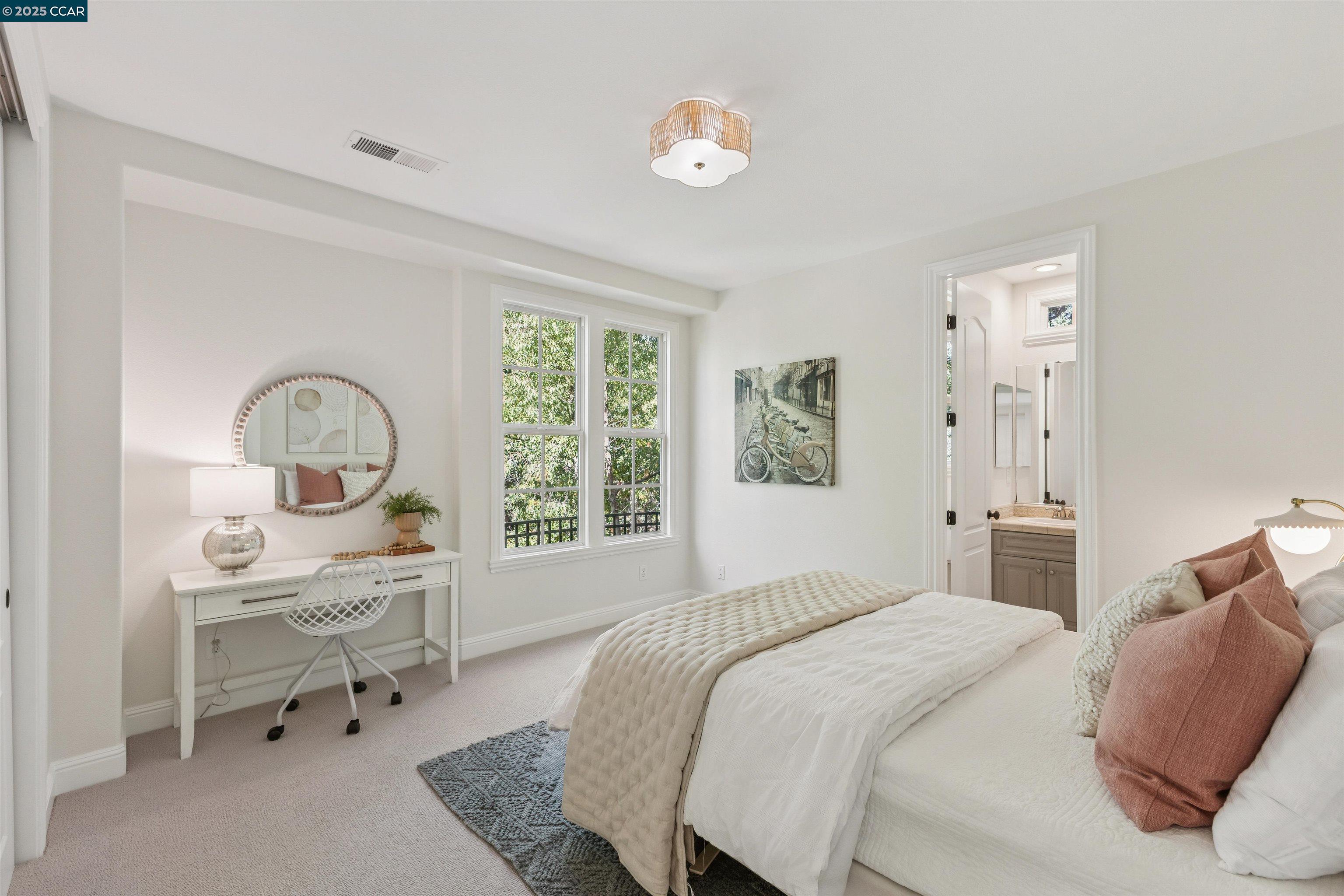 77 Pleasant Knoll Ct