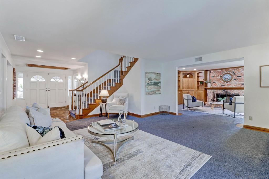 6286 Lake Athabaska Place