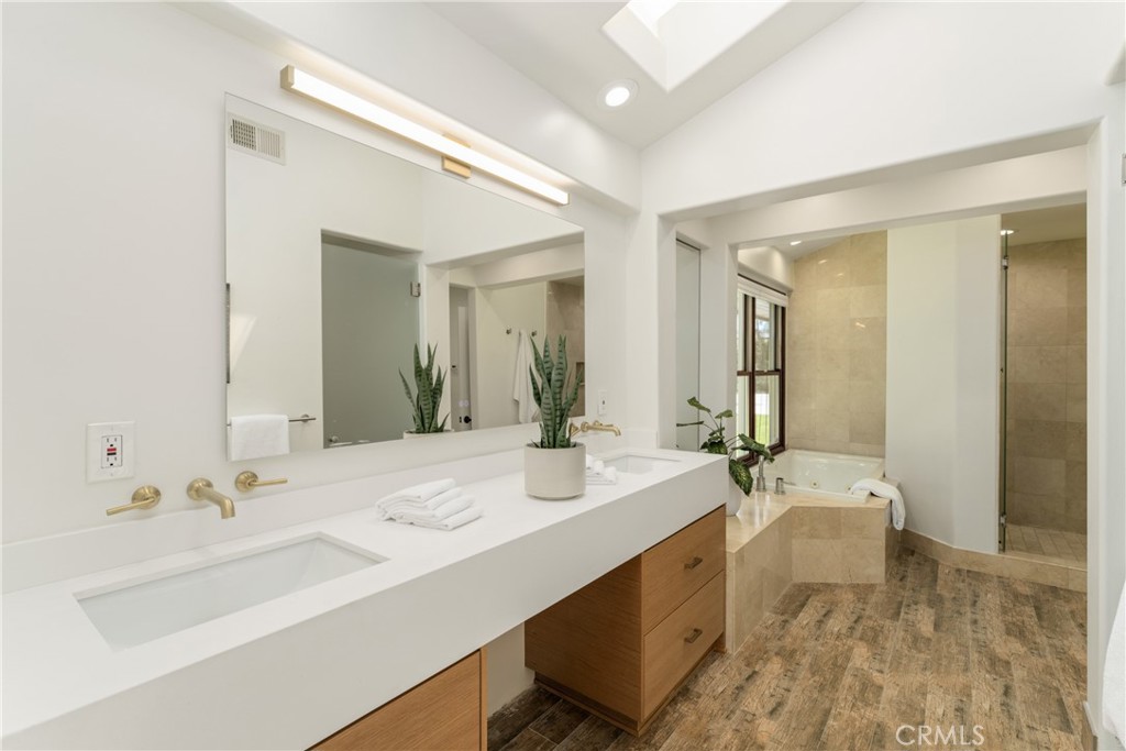 2881 Moonridge Drive