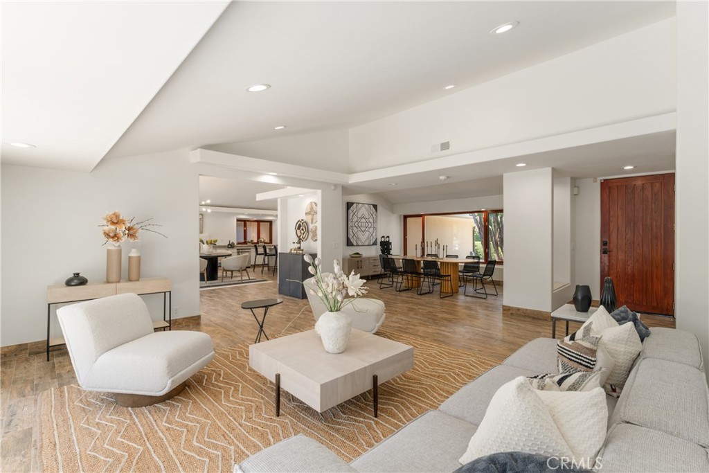 2881 Moonridge Drive