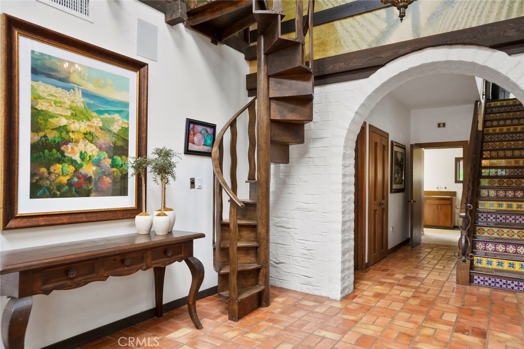 11550 Old Castle