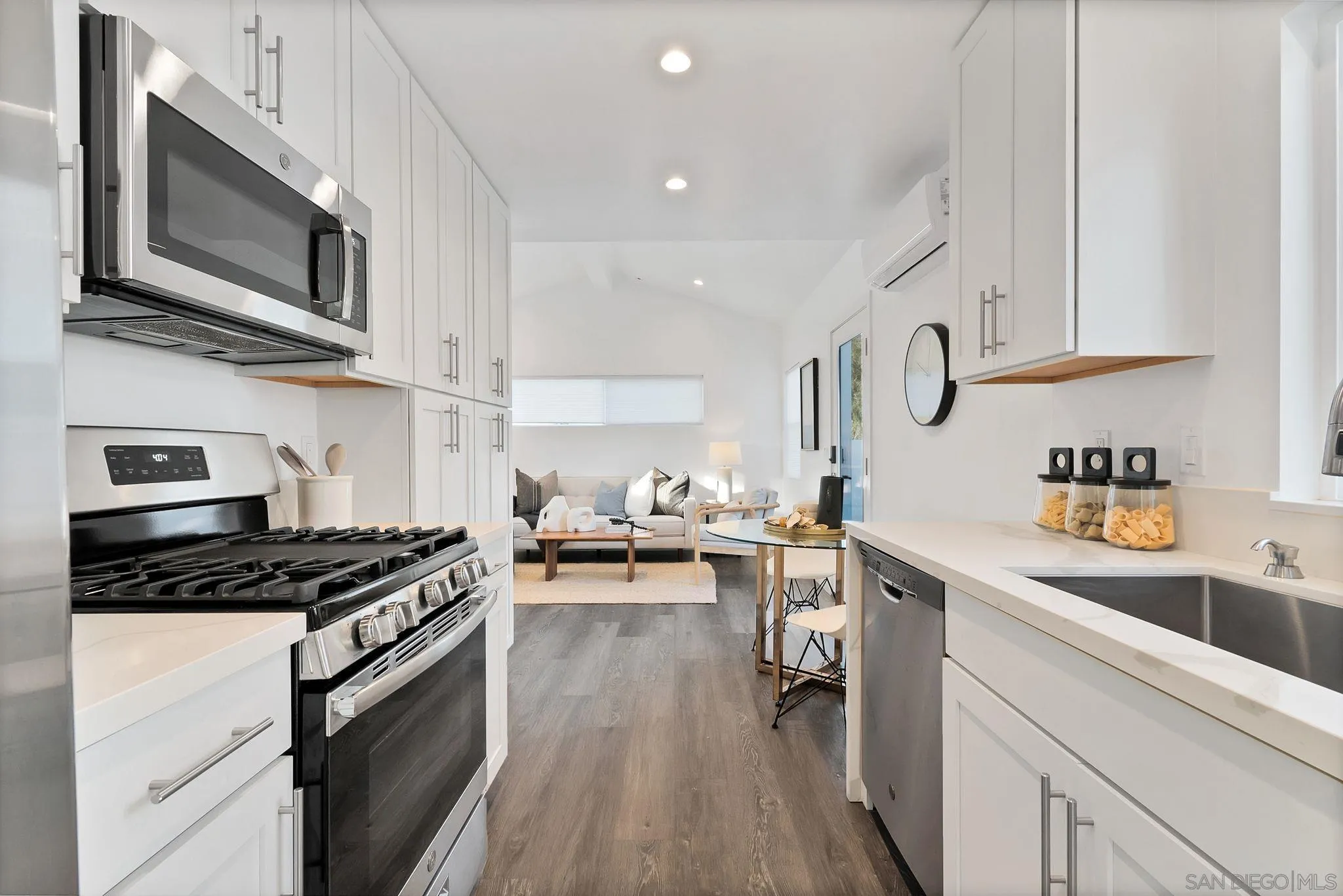 408 Andrew Ave