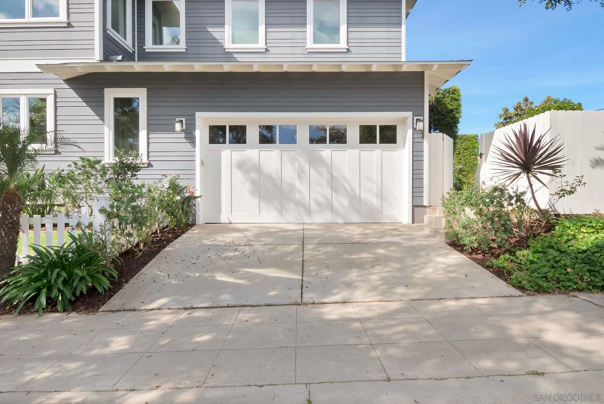 1376 Missouri St