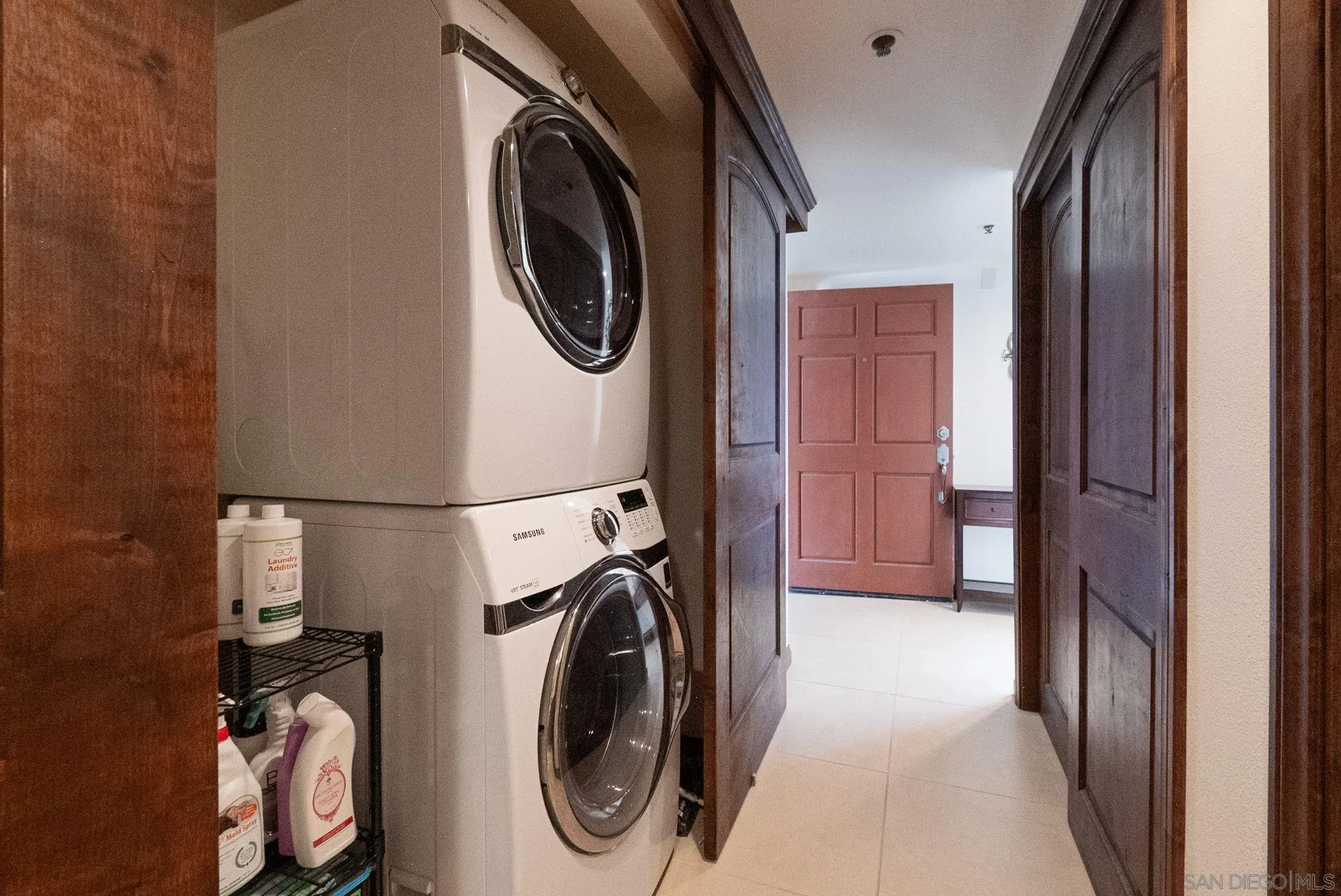1335 La Palma St Unit H4
