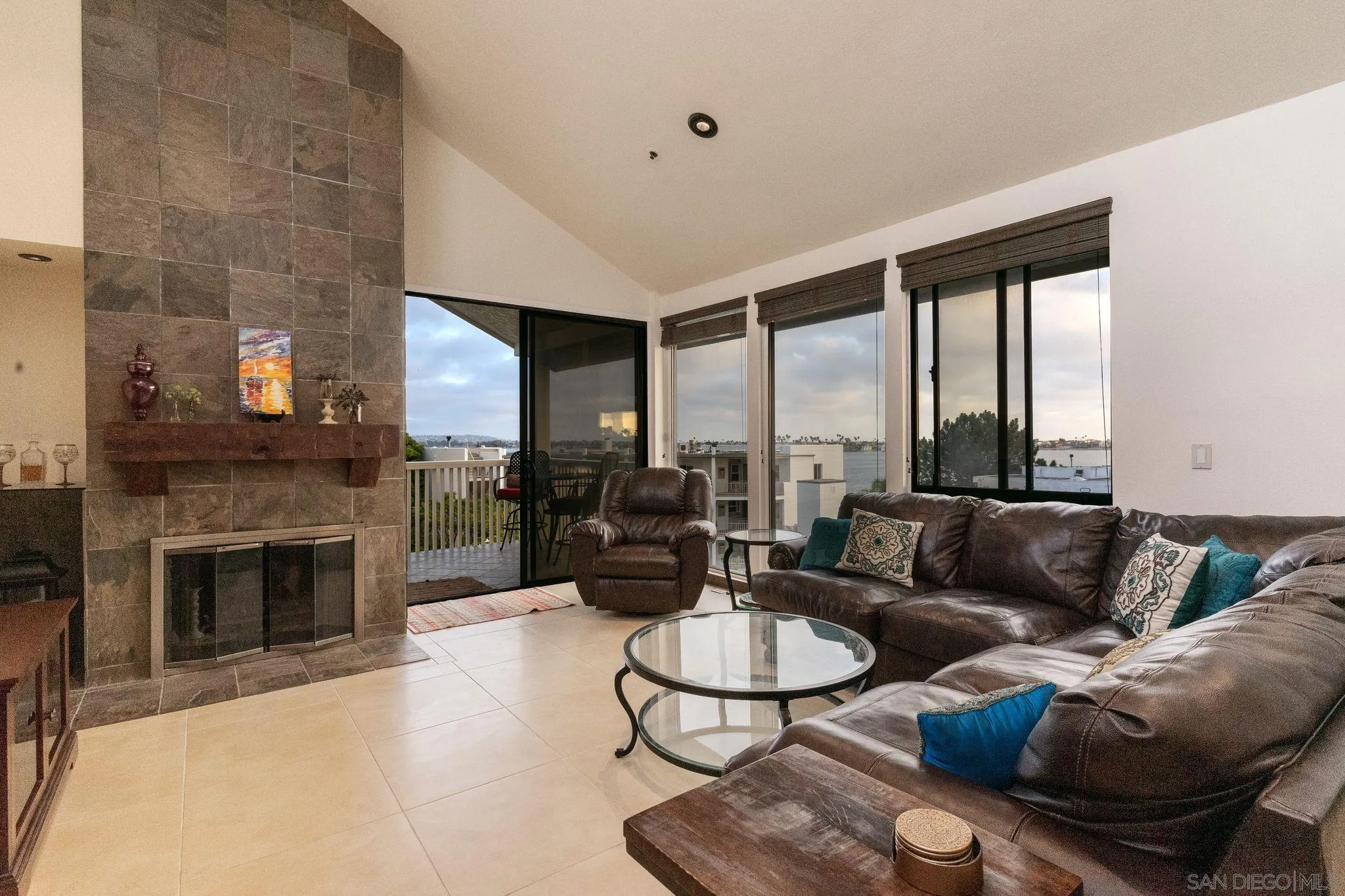 1335 La Palma St Unit H4