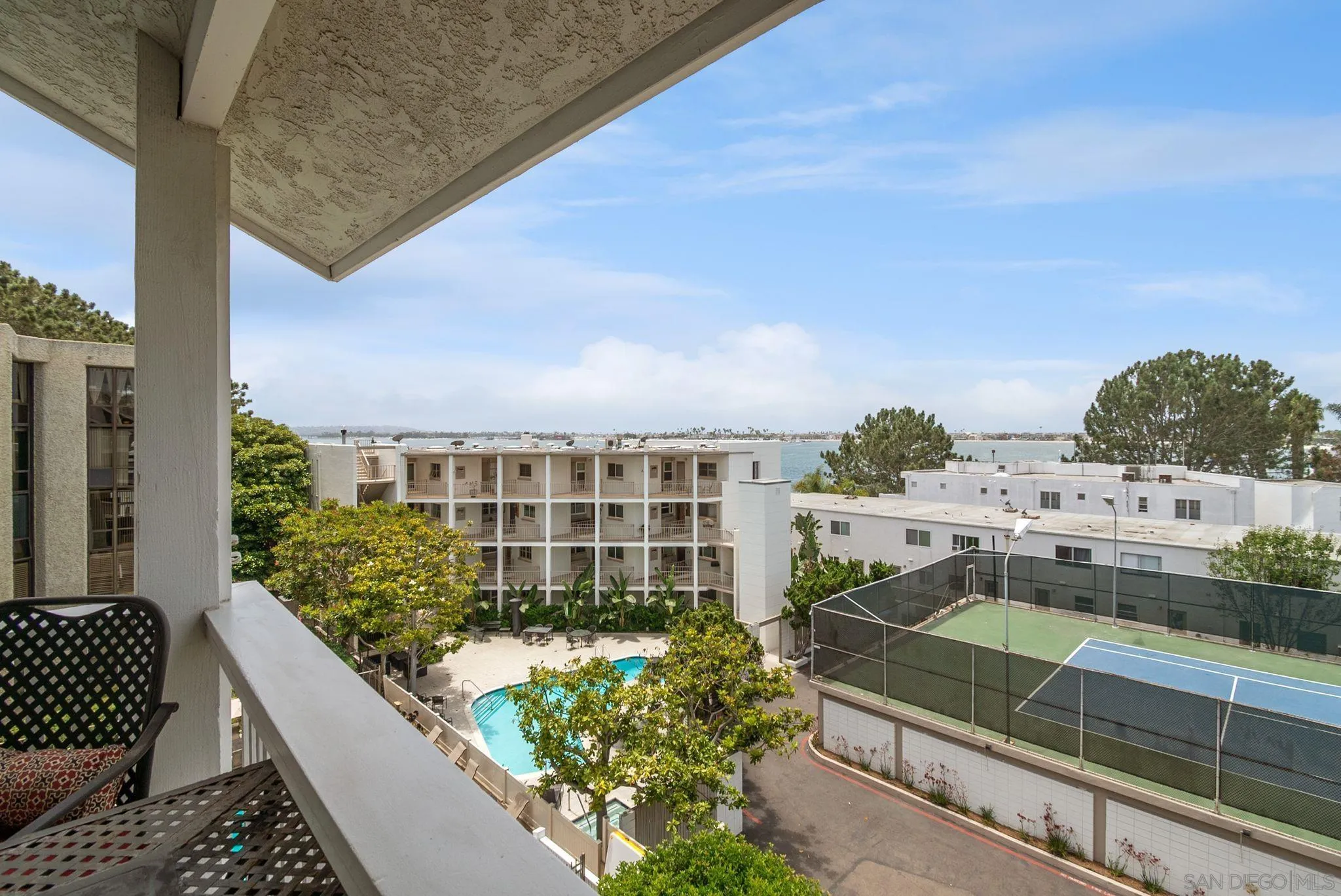 1335 La Palma St Unit H4