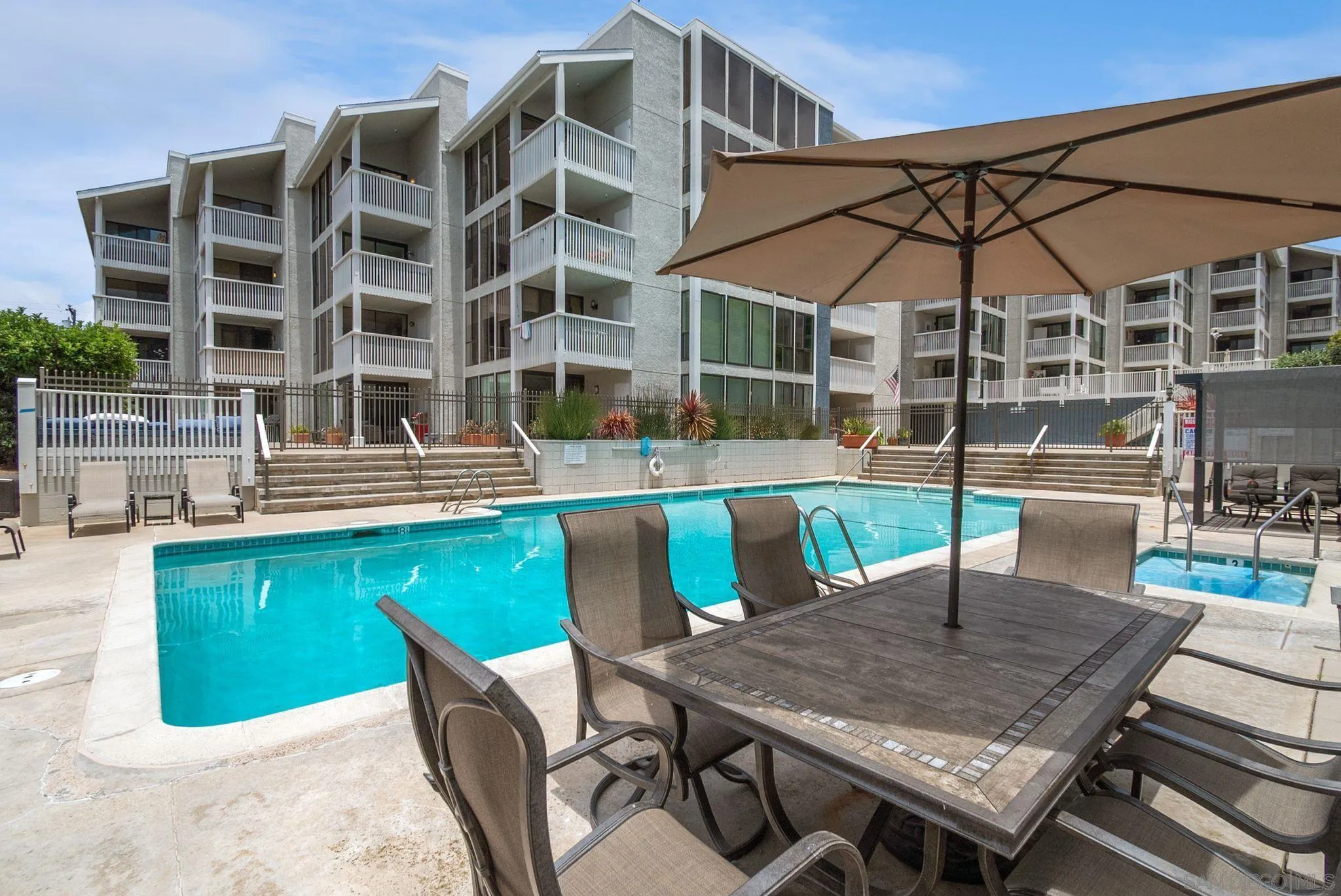 1335 La Palma St Unit H4