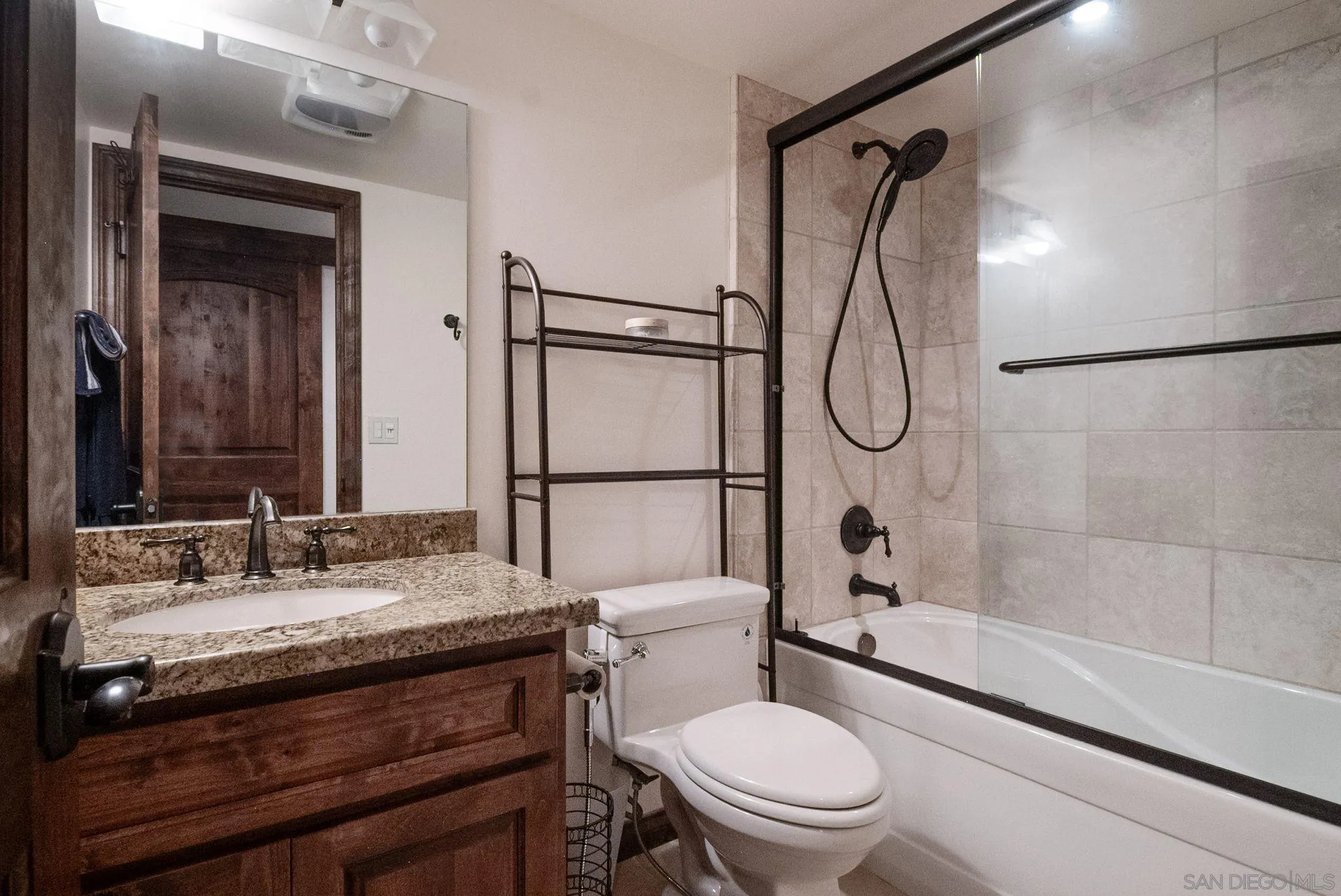 1335 La Palma St Unit H4