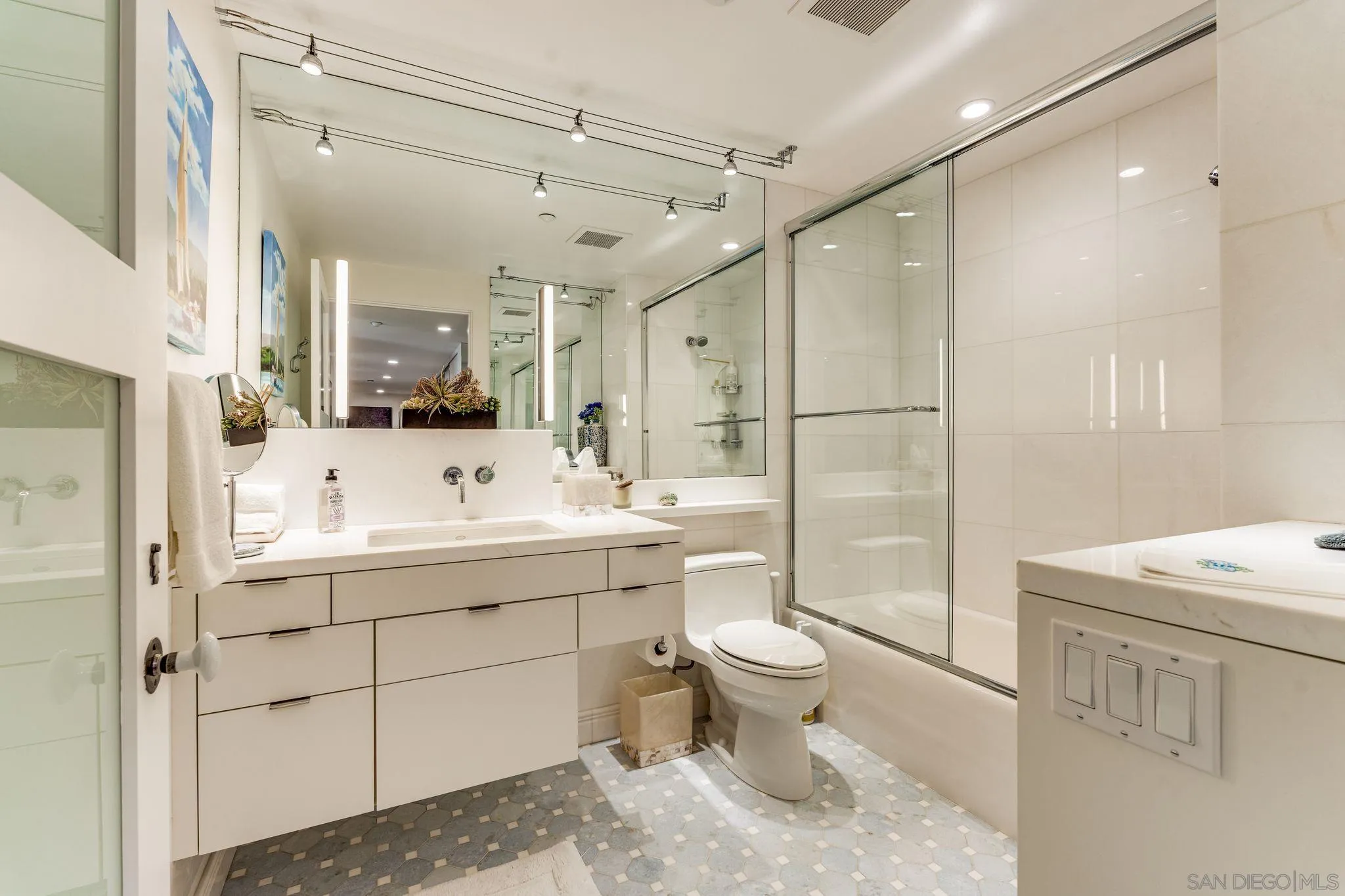 202 Coast Blvd Unit 6