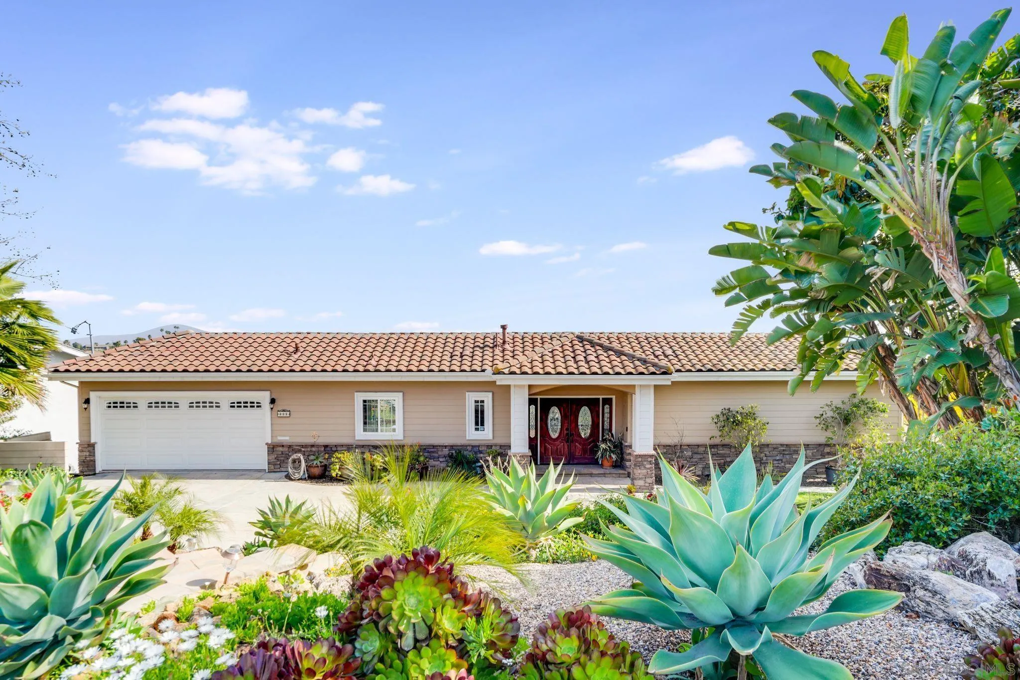 6415 Crystalaire Dr